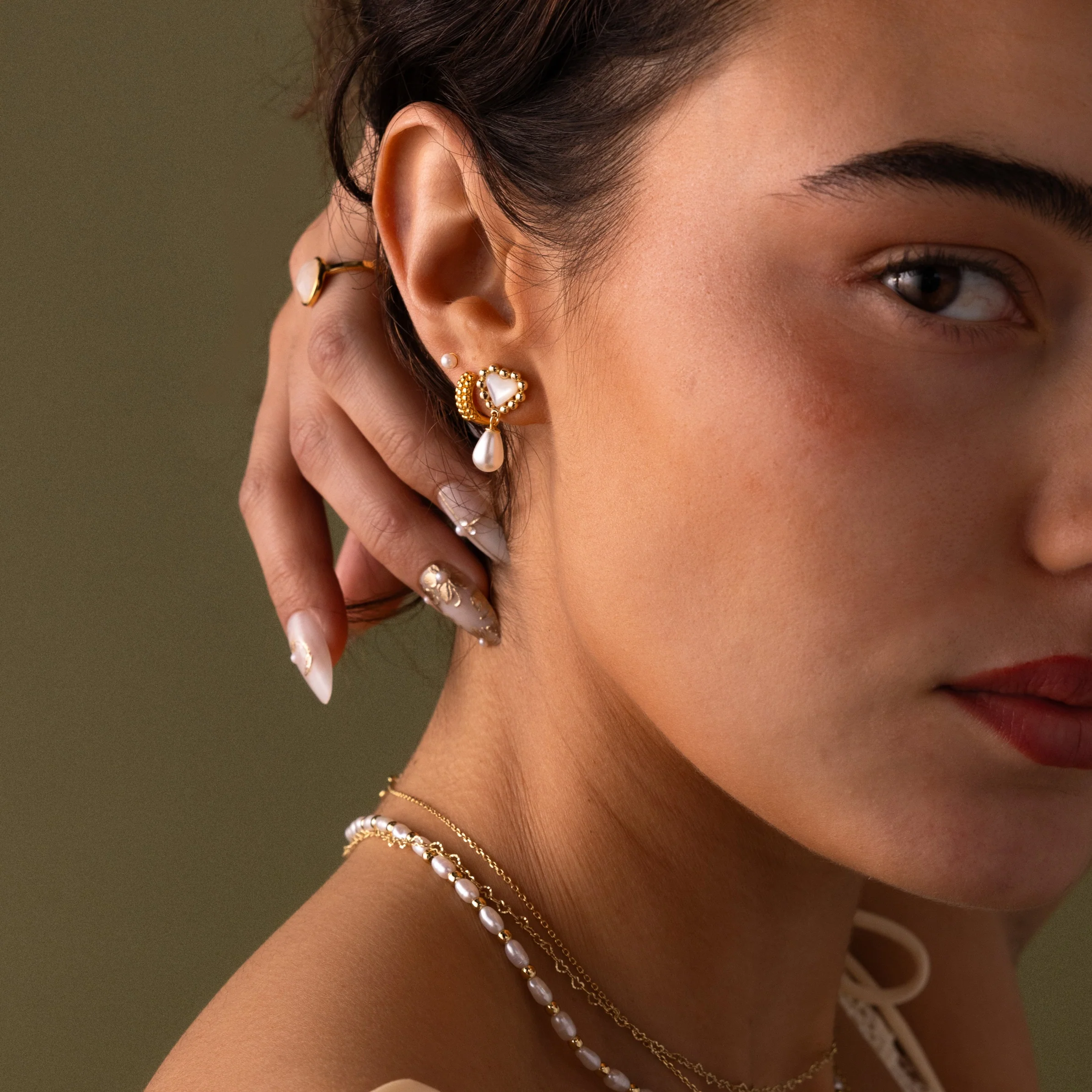 Pearl Heart Beaded Drop Studs in 18K Gold - Image 4
