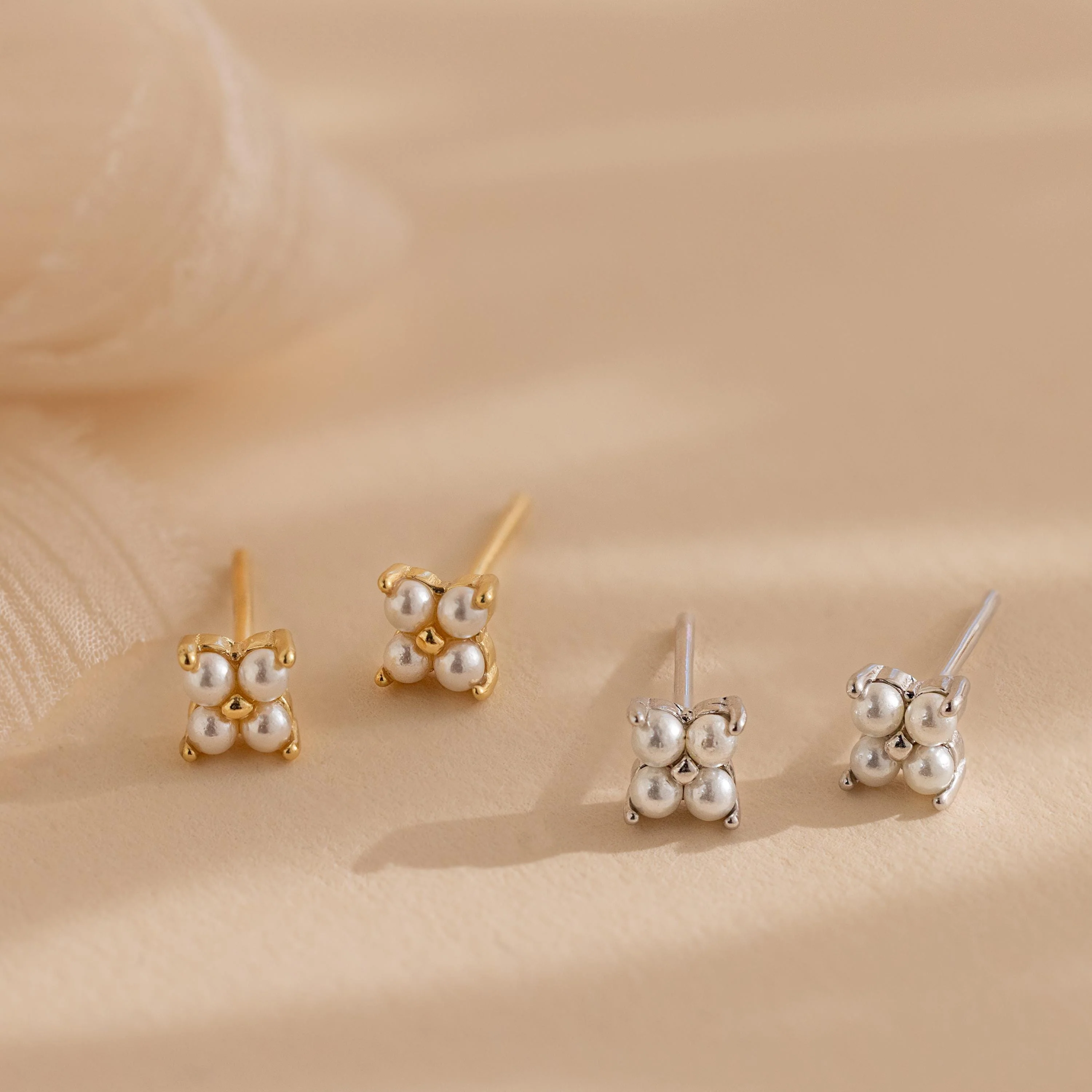 Pearl Ivy Flower Studs in 18K Gold - Image 7