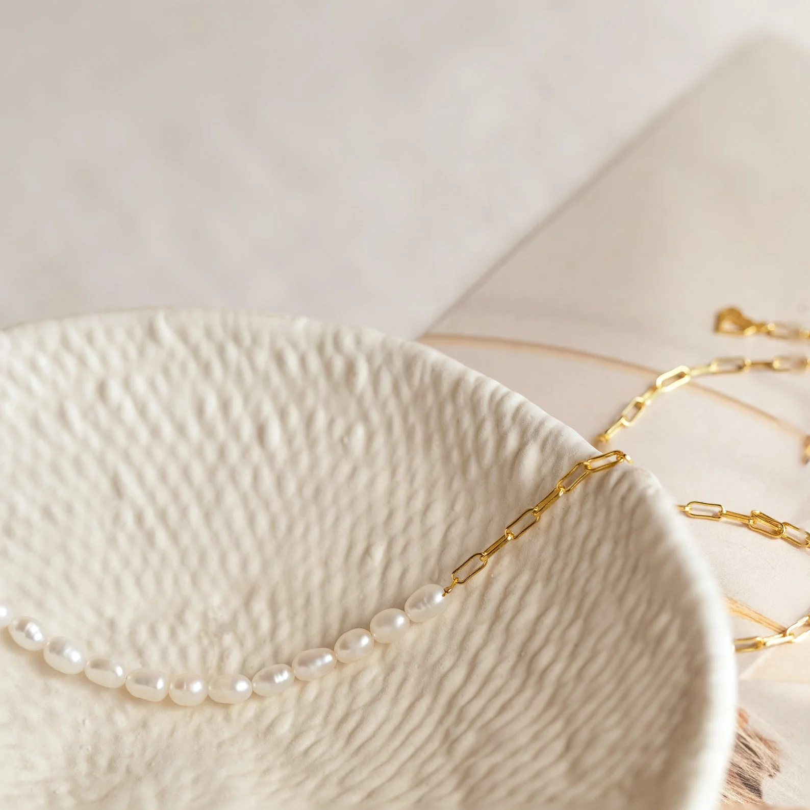 Pearl & Paperclip Chain Necklace - Image 3