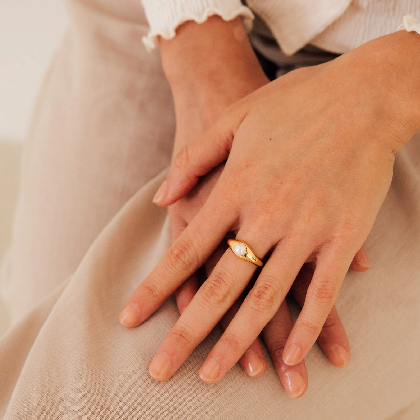 Penelope Pearl Signet Ring - Image 3