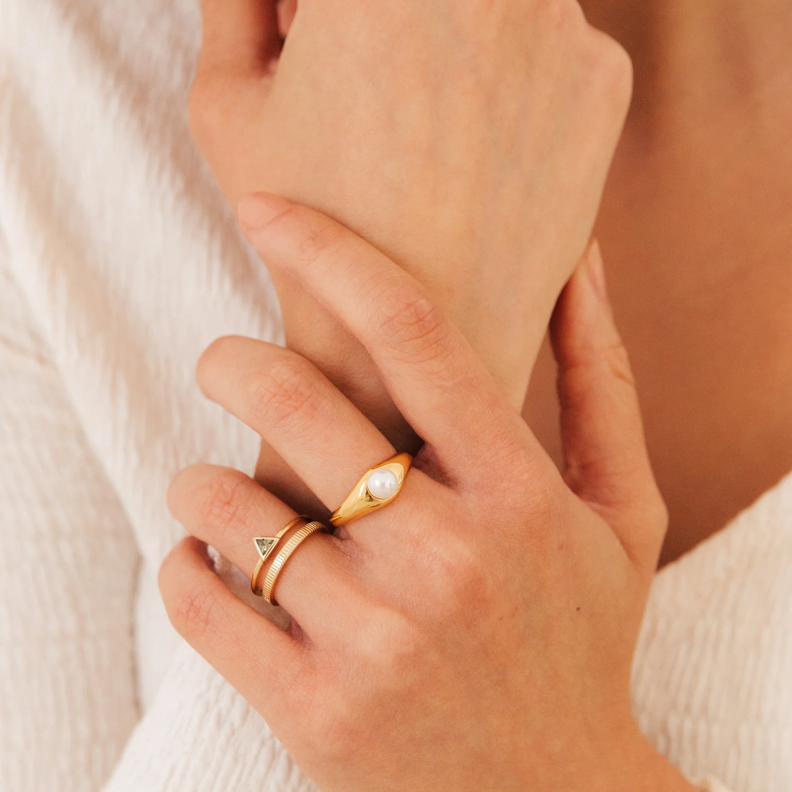 Penelope Pearl Signet Ring - Image 4