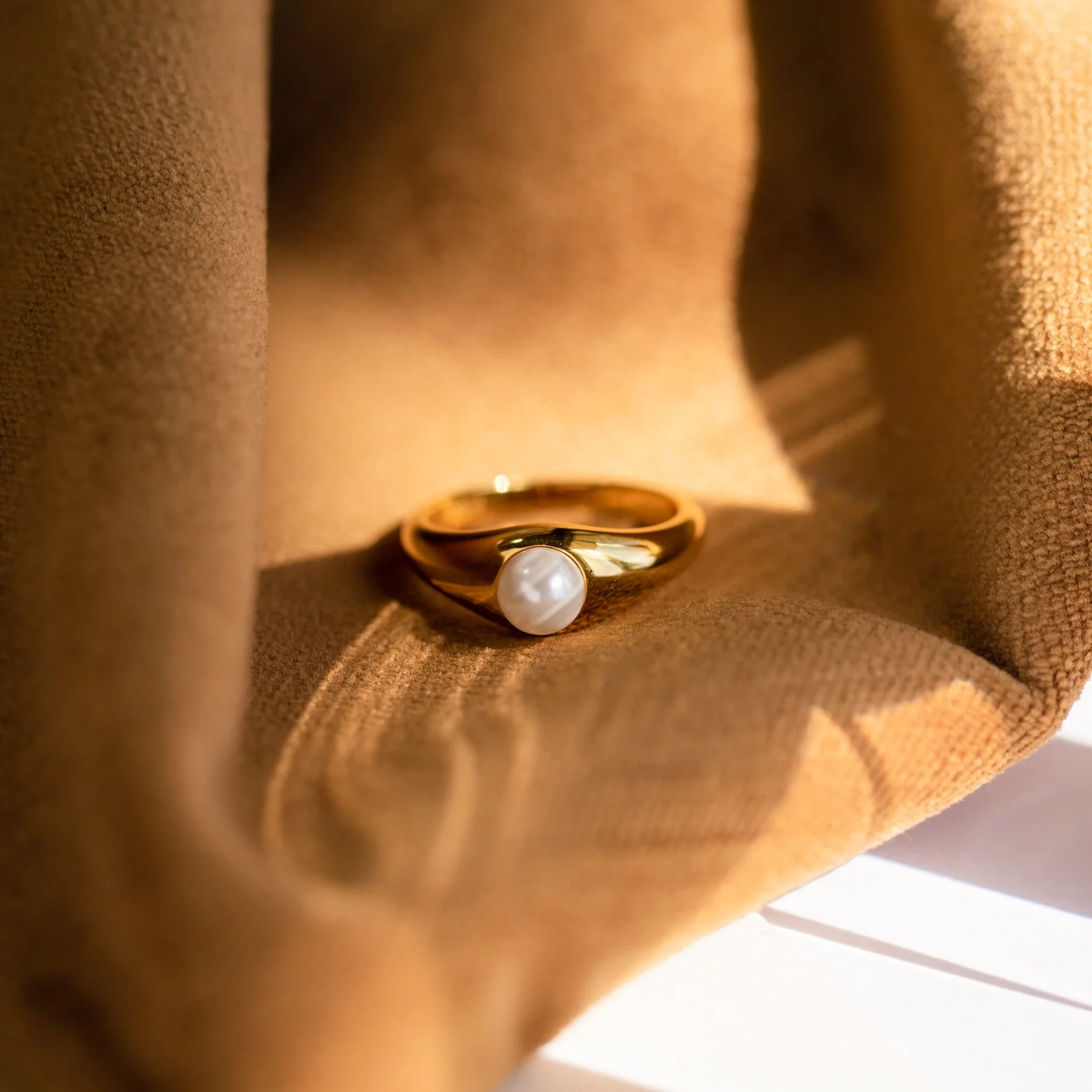 Penelope Pearl Signet Ring - Image 7