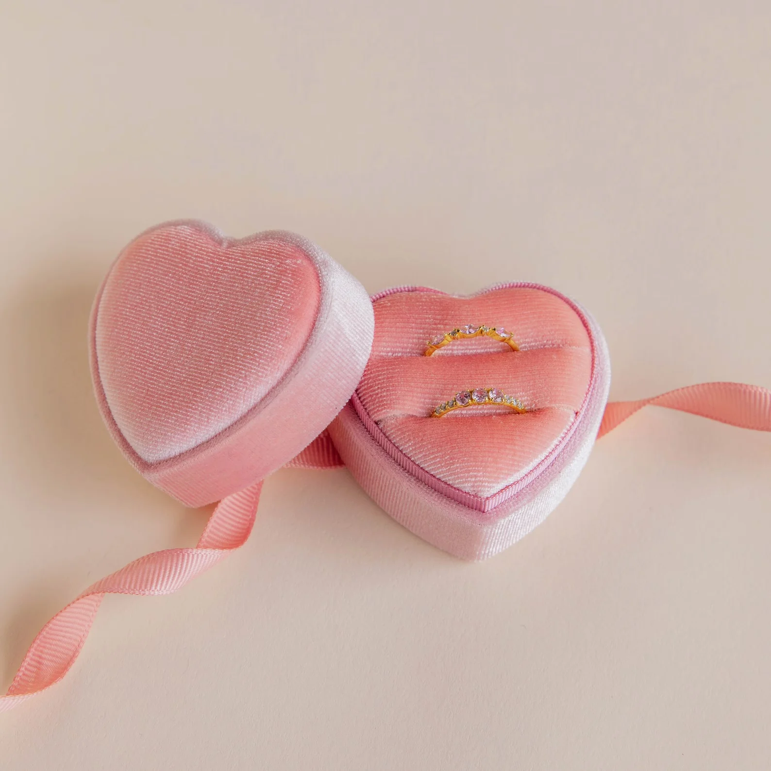Pink Velvet Heart Ring Box - Image 5