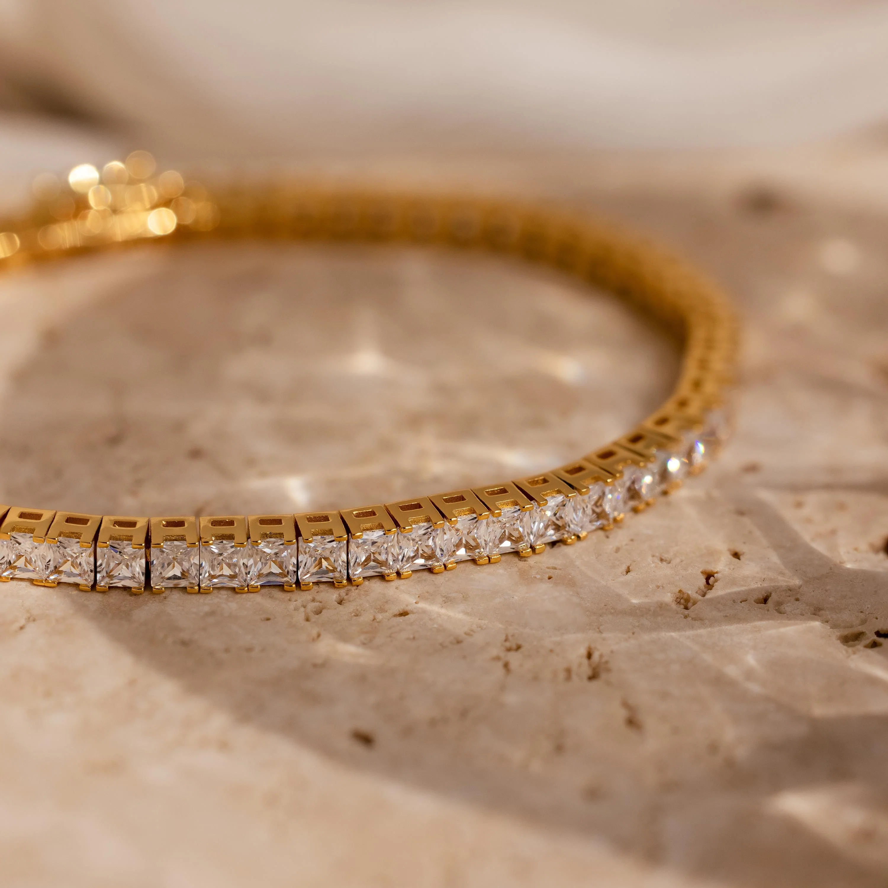 Princess Diamond Tennis Bracelet in 18K Gold - Image 3