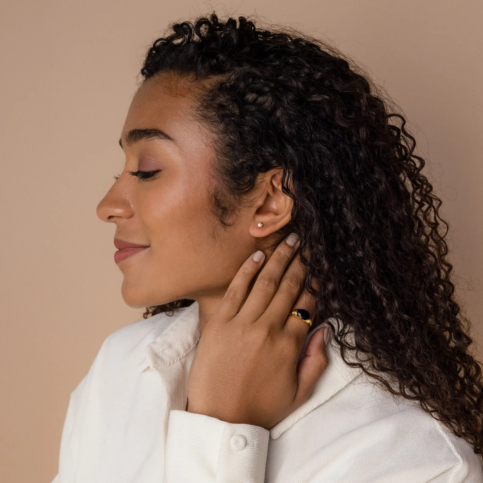 Raindrop Pearl Onyx Studs - Image 4