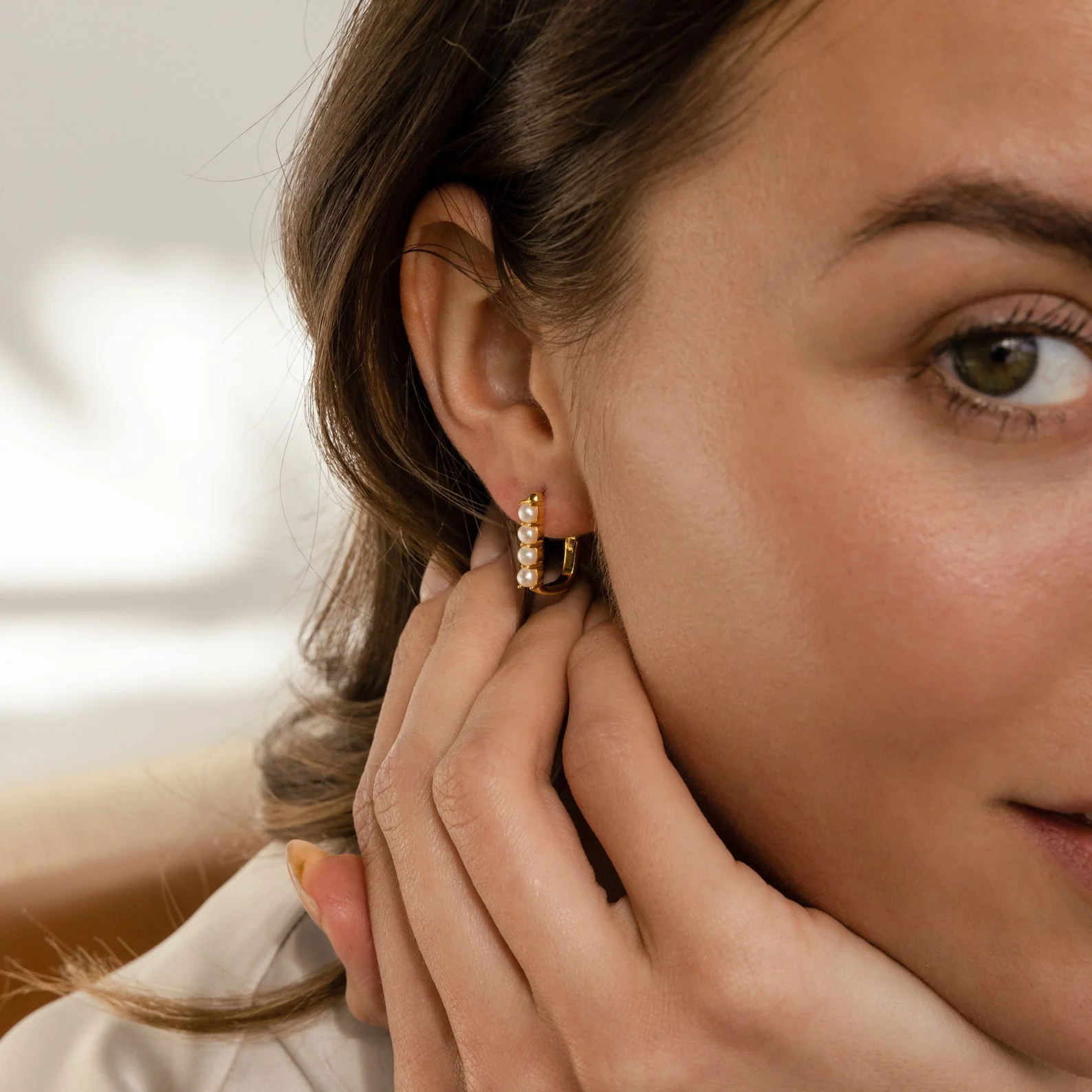 Rayne Pearl Link Earrings - Image 2