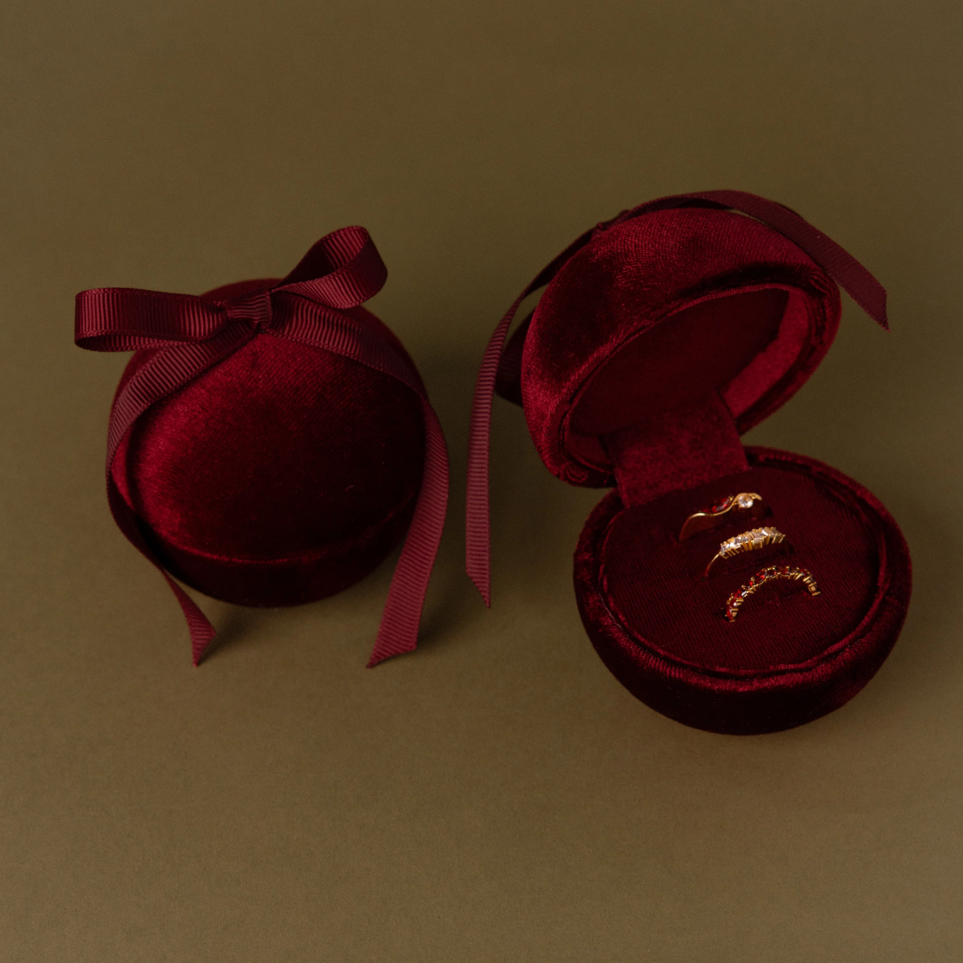 Red Ornament Jewelry Box - Image 5