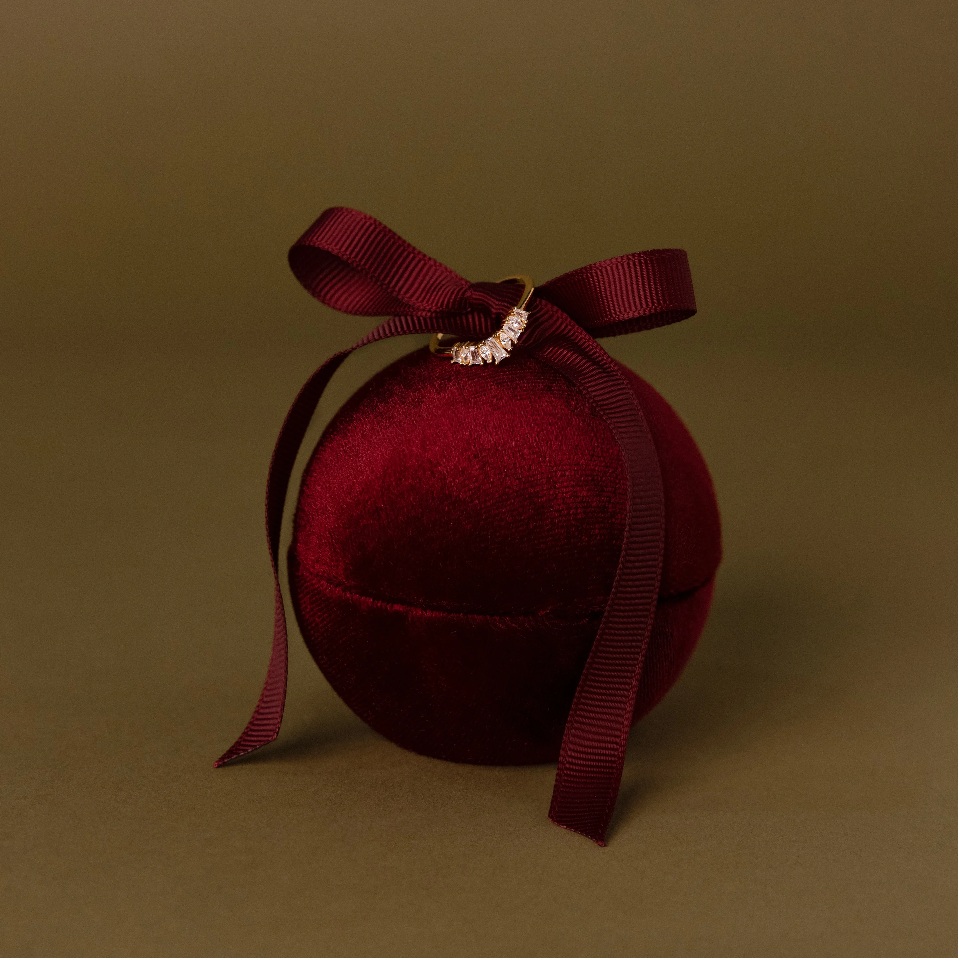 Red Ornament Jewelry Box - Image 6