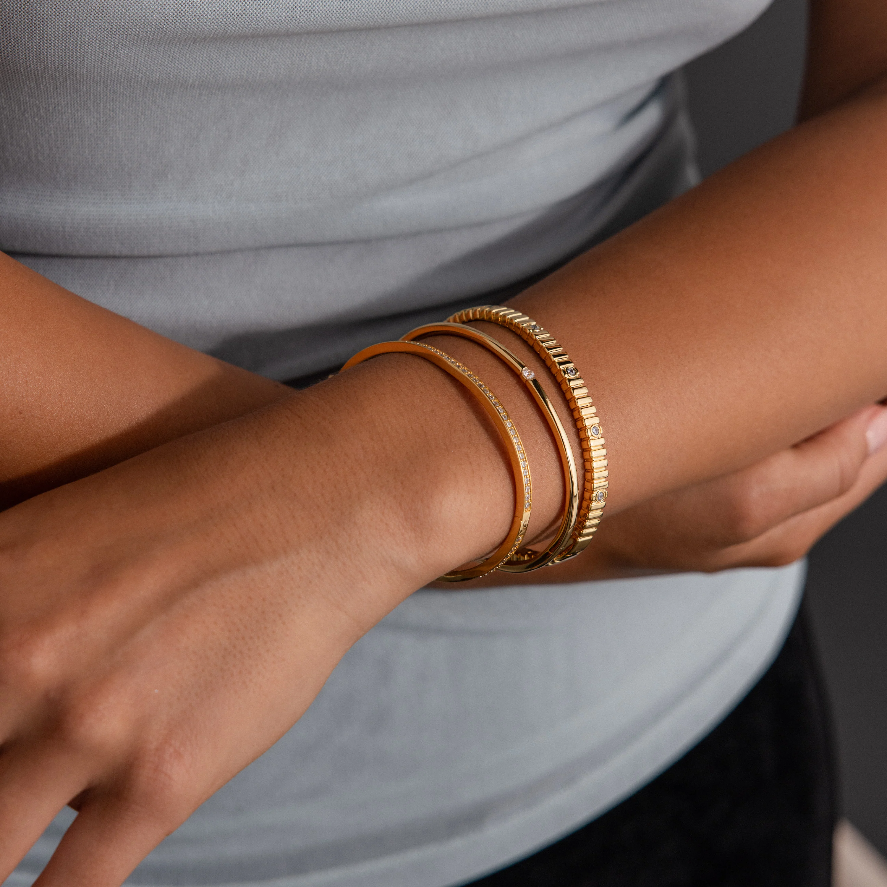 Ribbed Diamond Bangle - Image 9