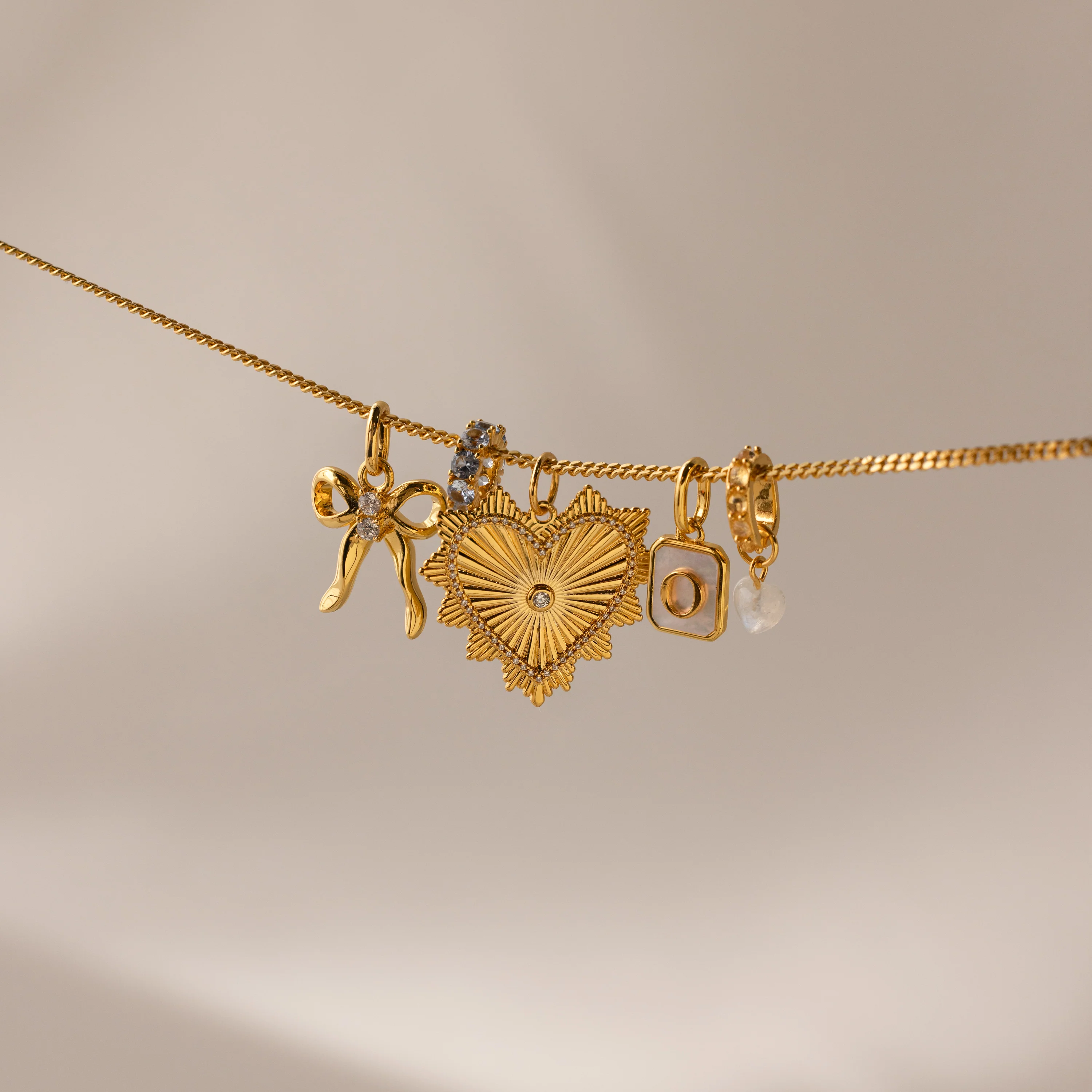 Ribbed Diamond Heart Charm - Image 5