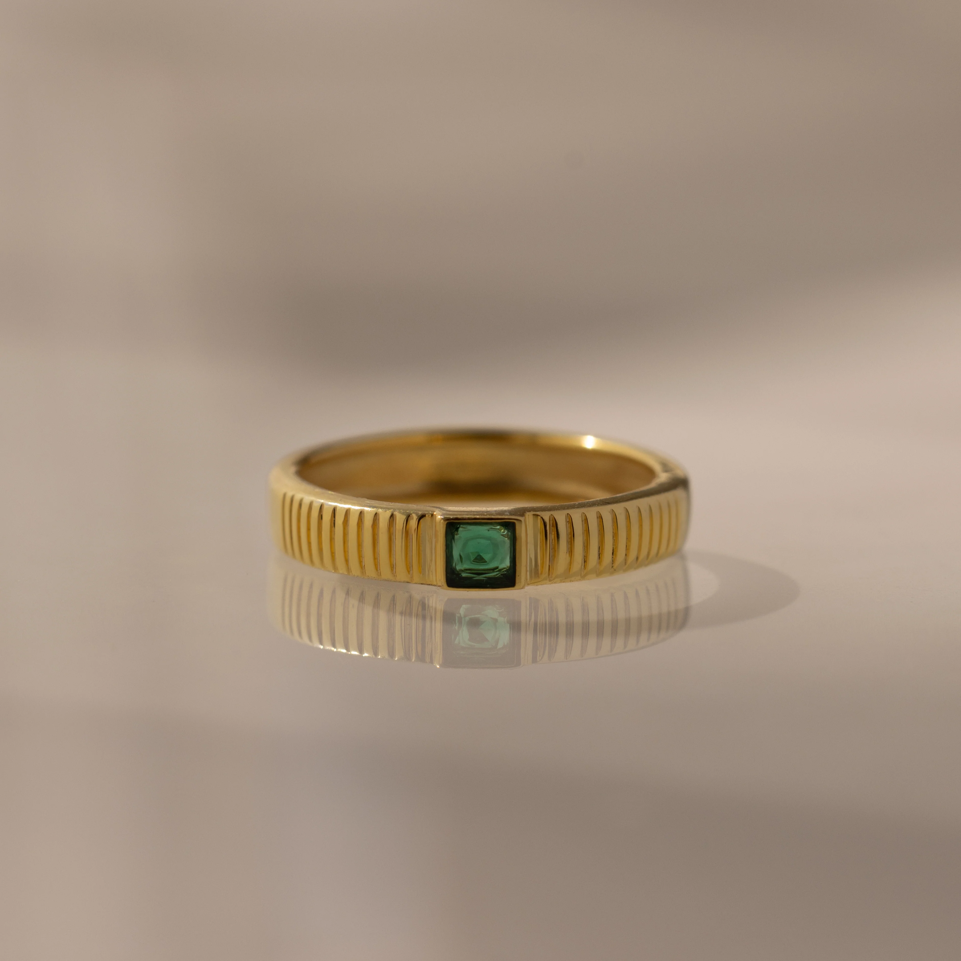 Ribbed Emerald Band