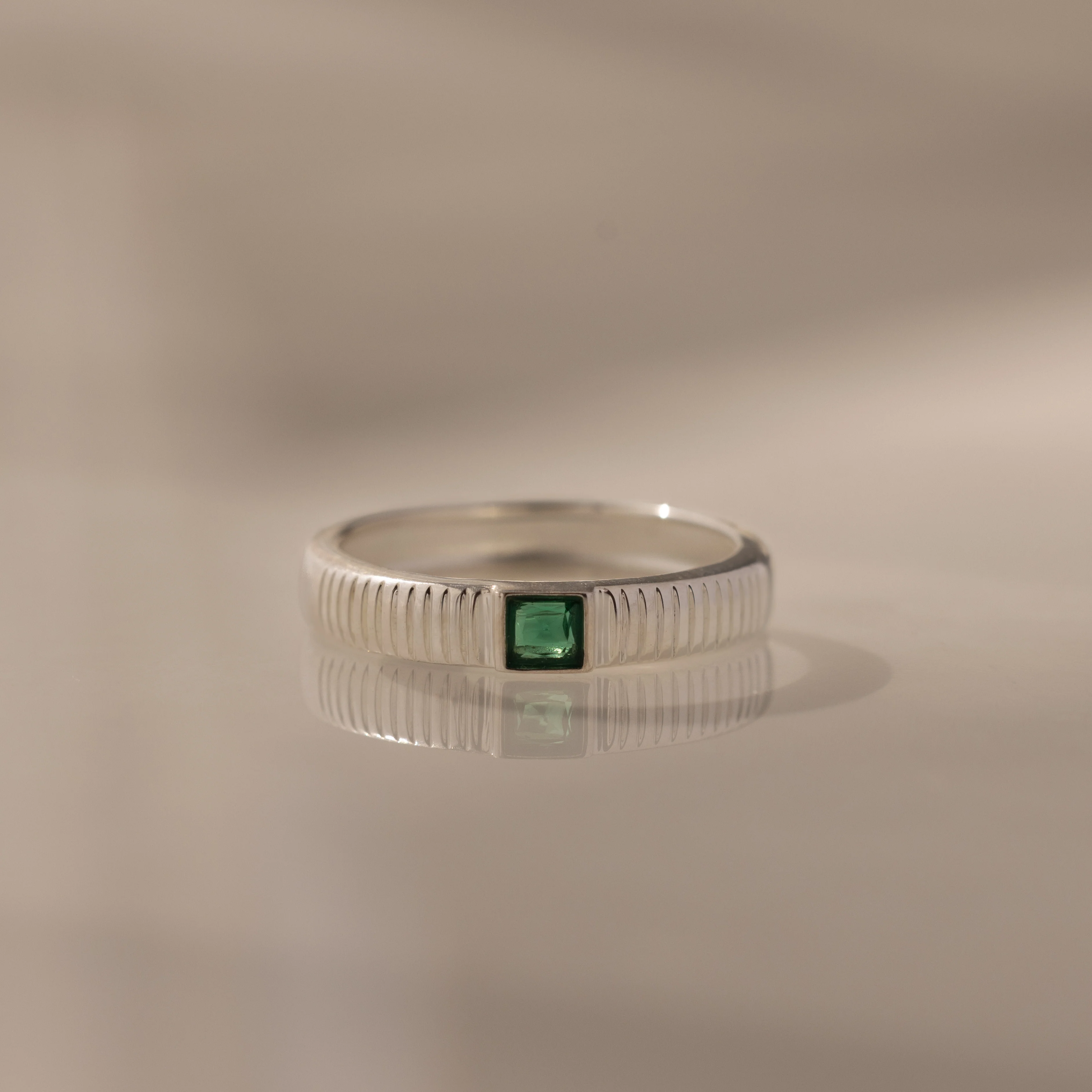 Ribbed Emerald Band - Image 7