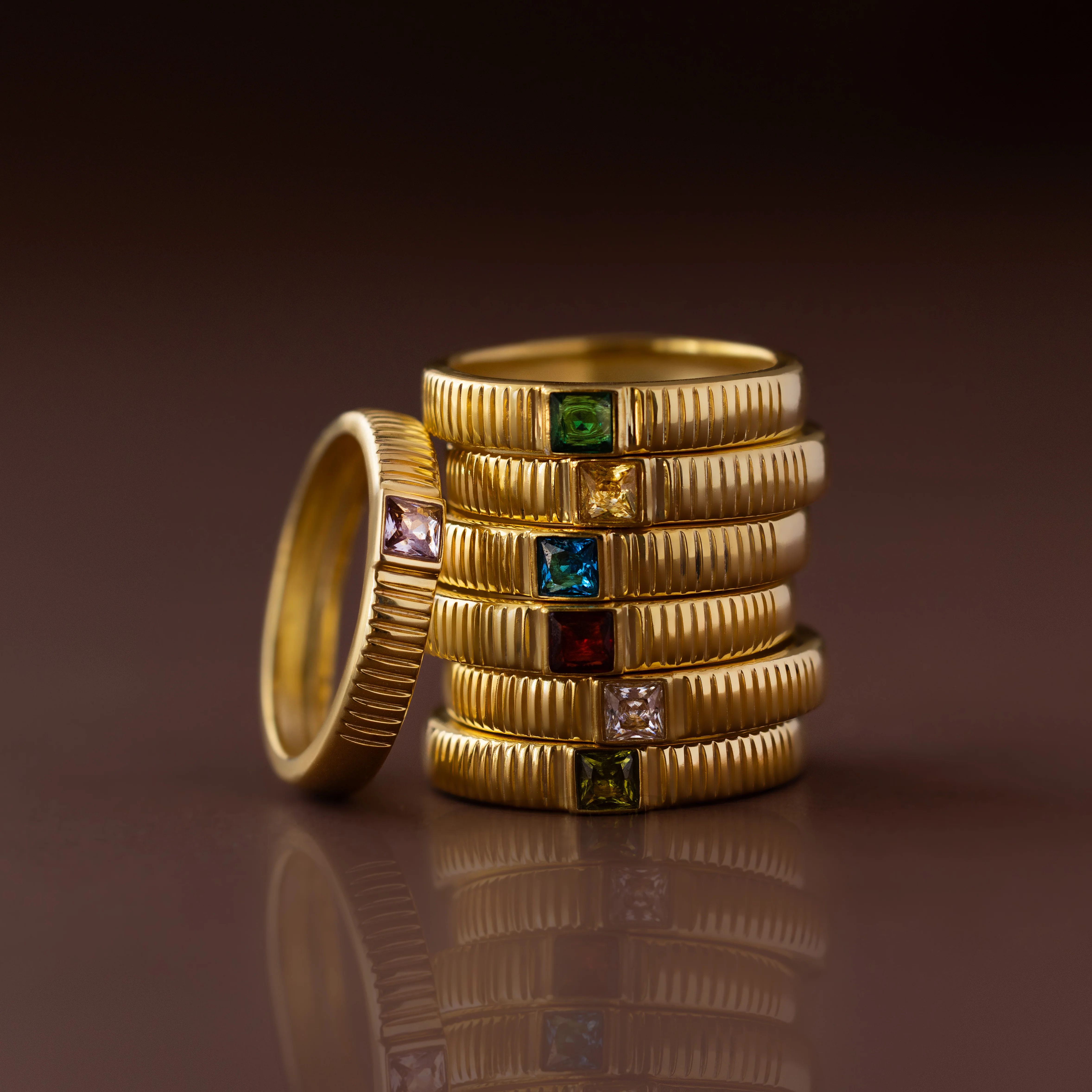 Ribbed Garnet Band - Image 3