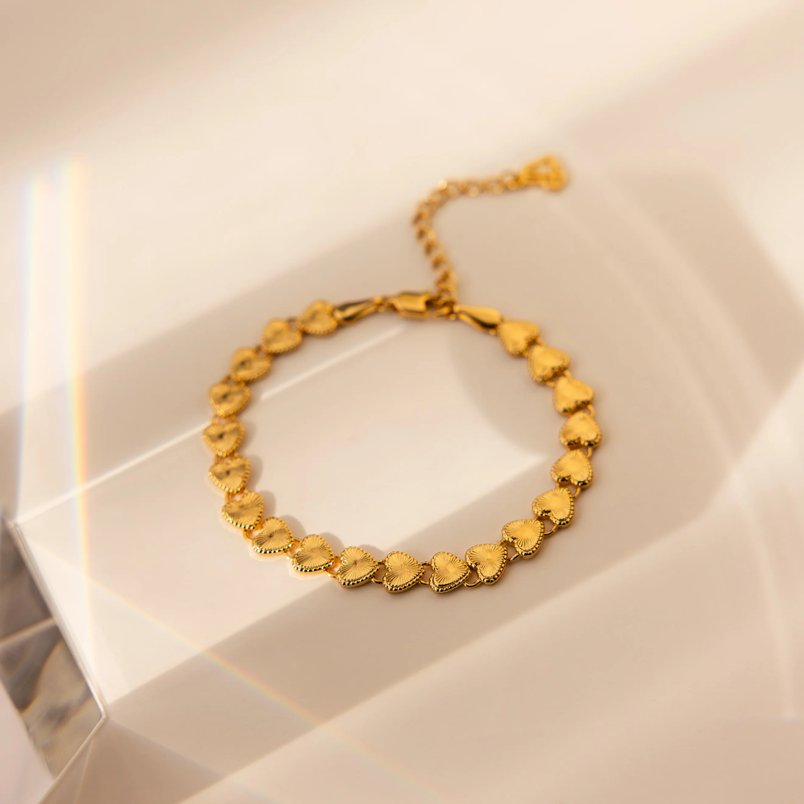 Ribbed Heart Link Bracelet - Image 2