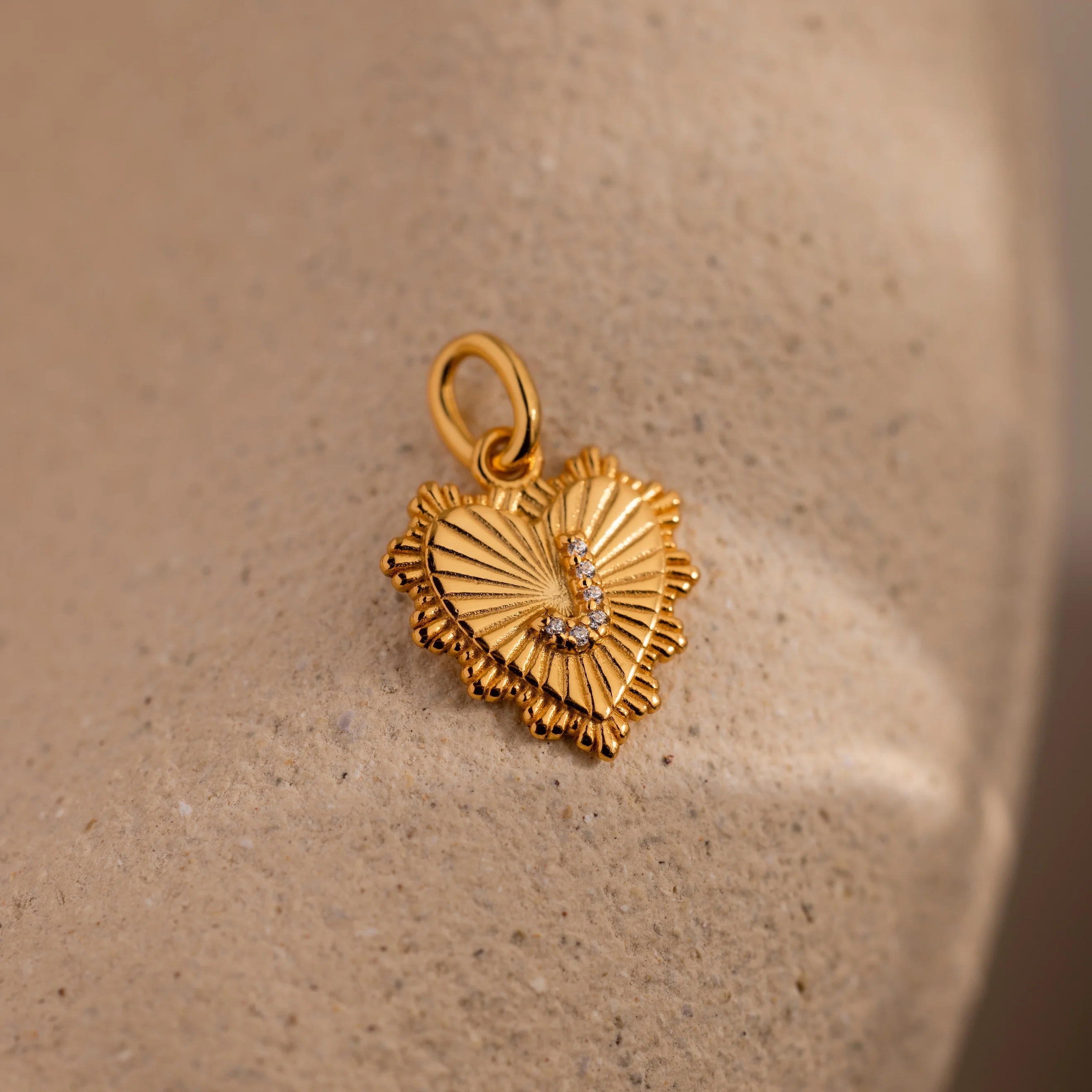 Ribbed Heart Pave Initial Charm - Image 17