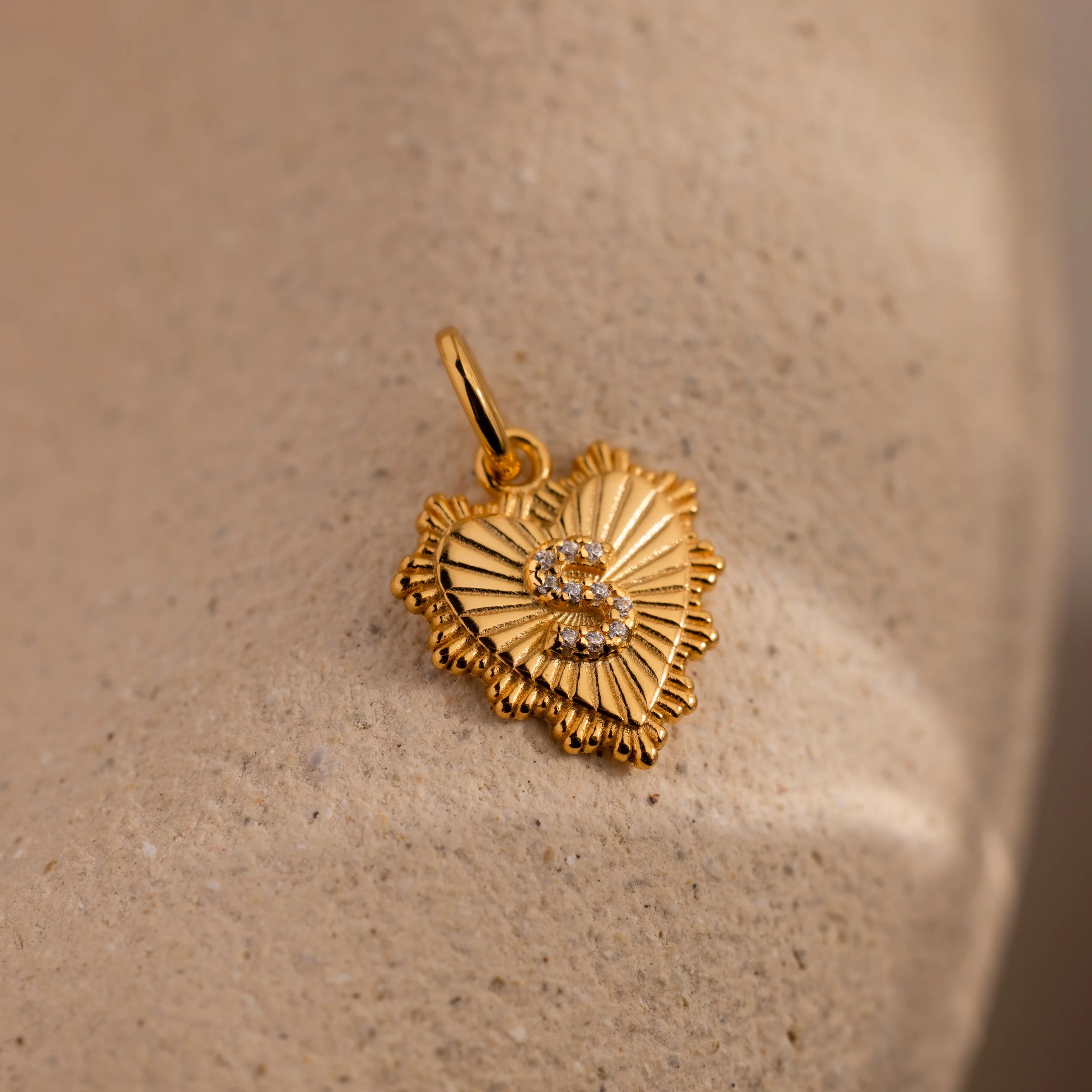 Ribbed Heart Pave Initial Charm - Image 26