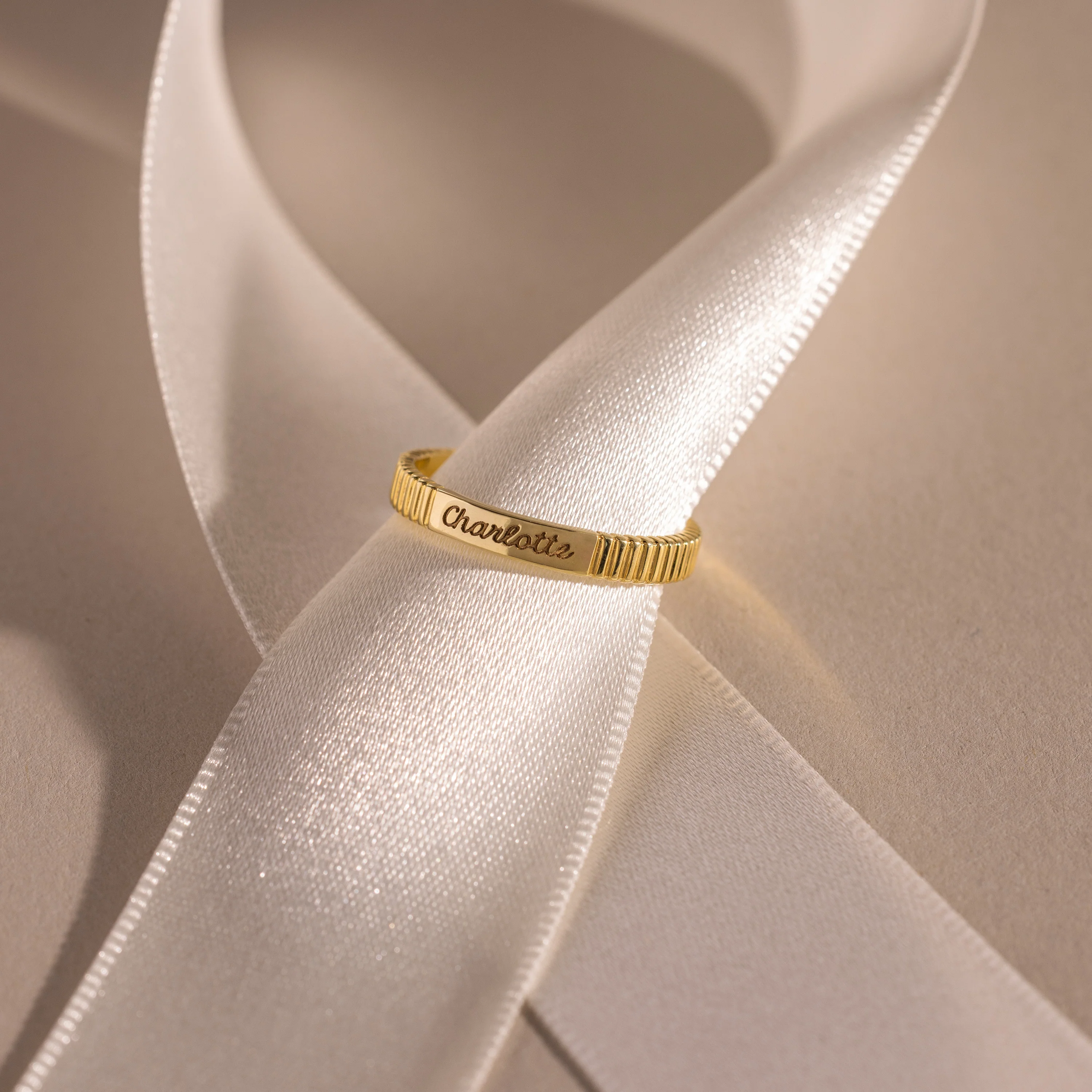 Ribbed Name Ring in 18K Gold - Image 5