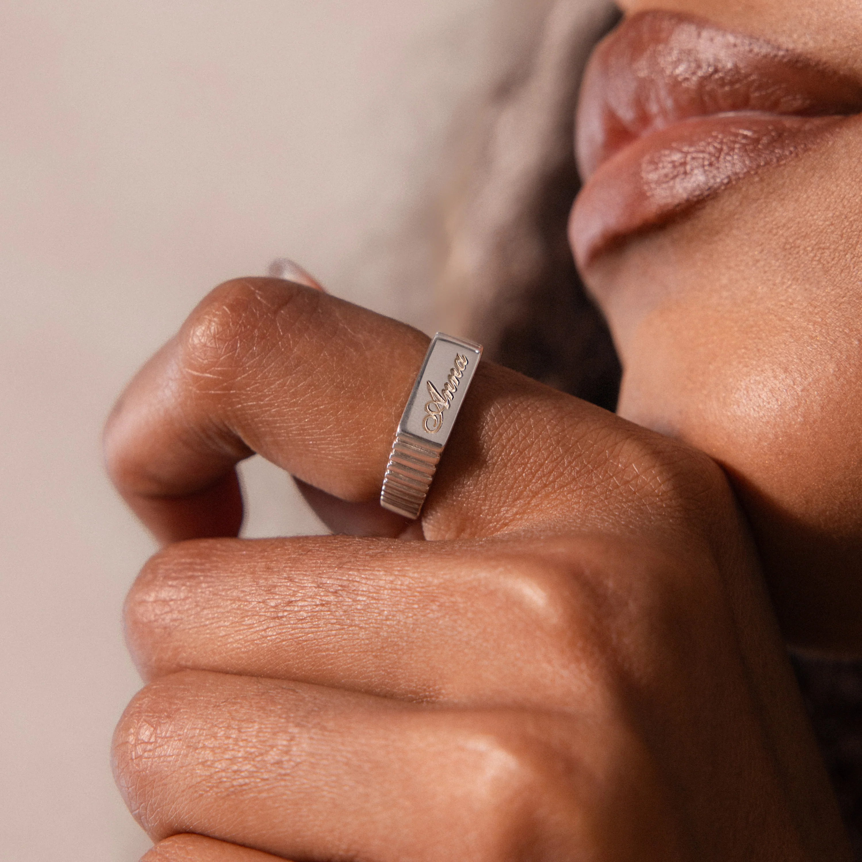 Ribbed Name Signet Ring - Image 5