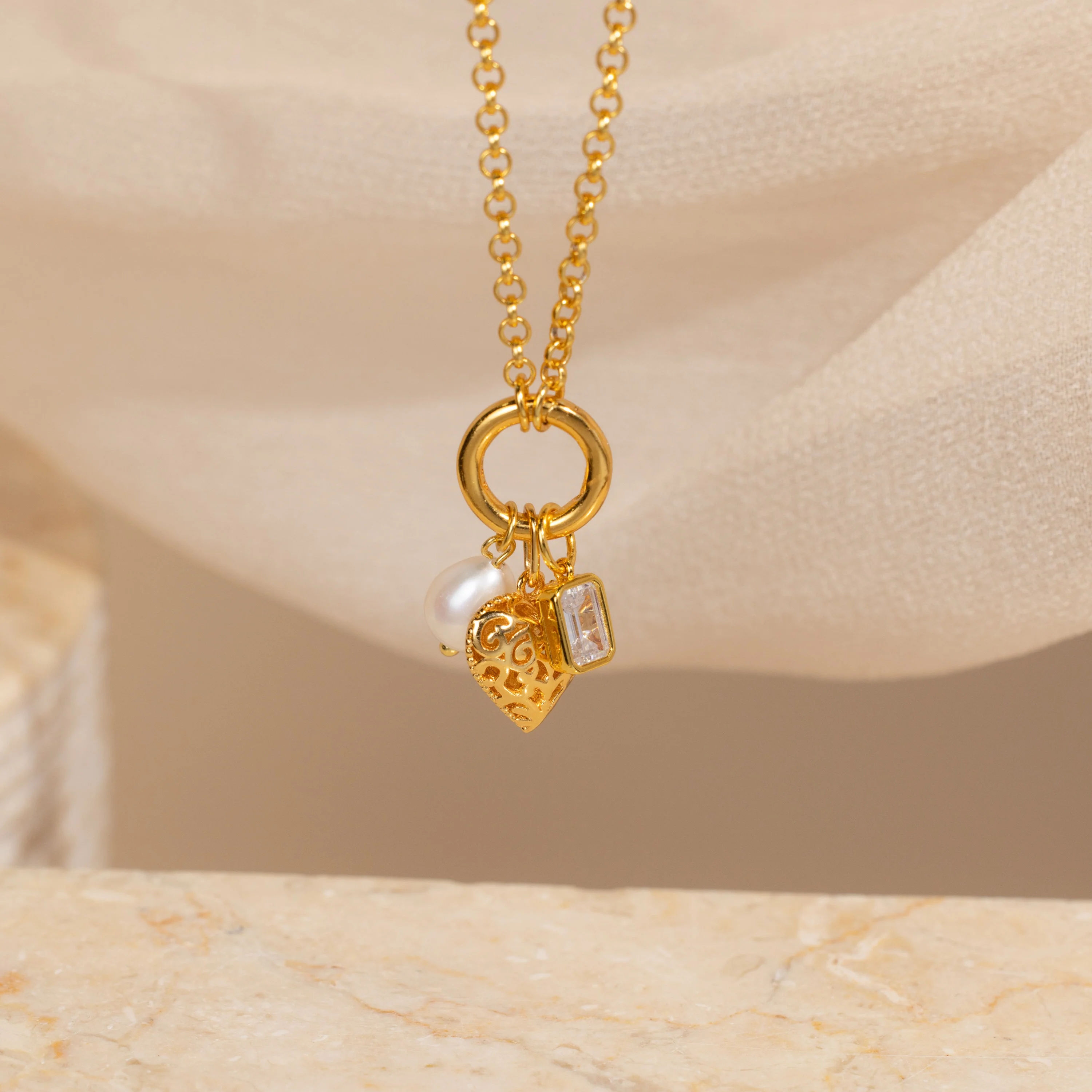 Rolo Circle Charm Necklace - Image 4