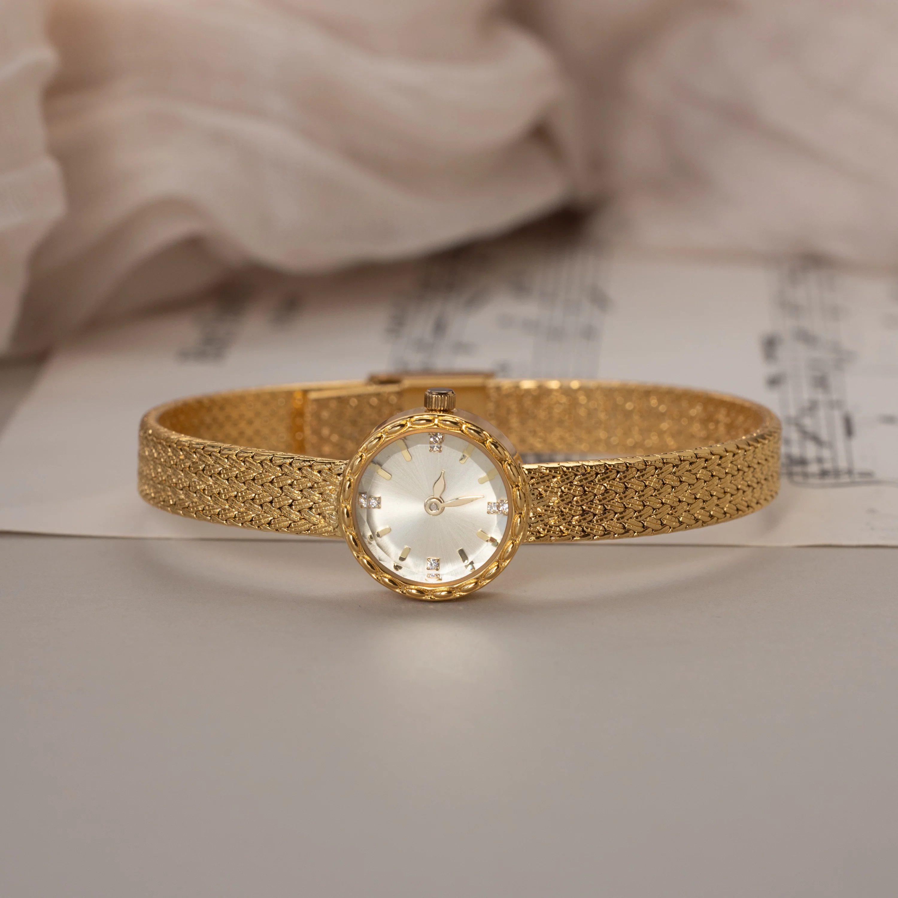 Round Braided Timepiece in 18K Gold - Image 5