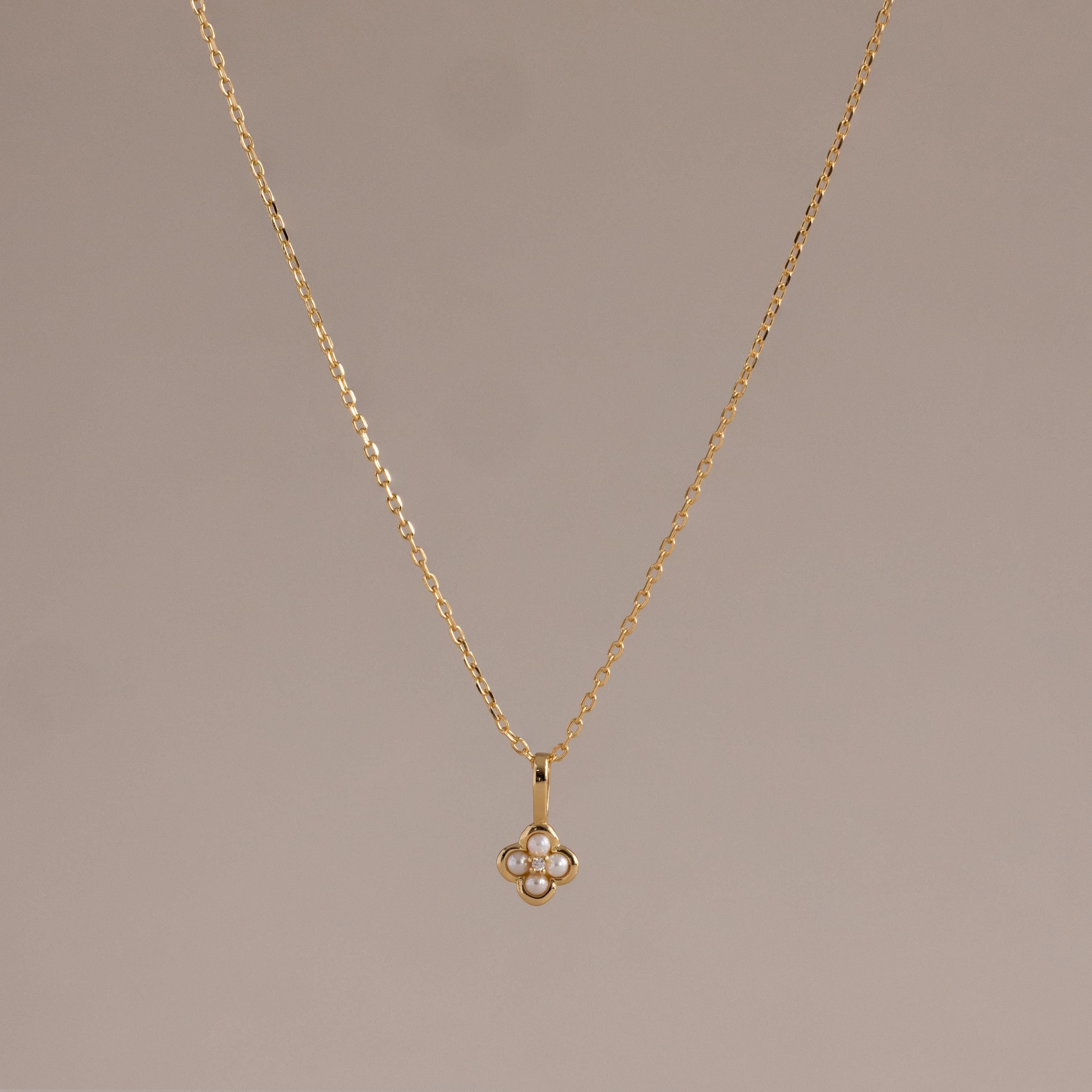 Rounded Pearl Flower Necklace in 18K Gold - Image 5