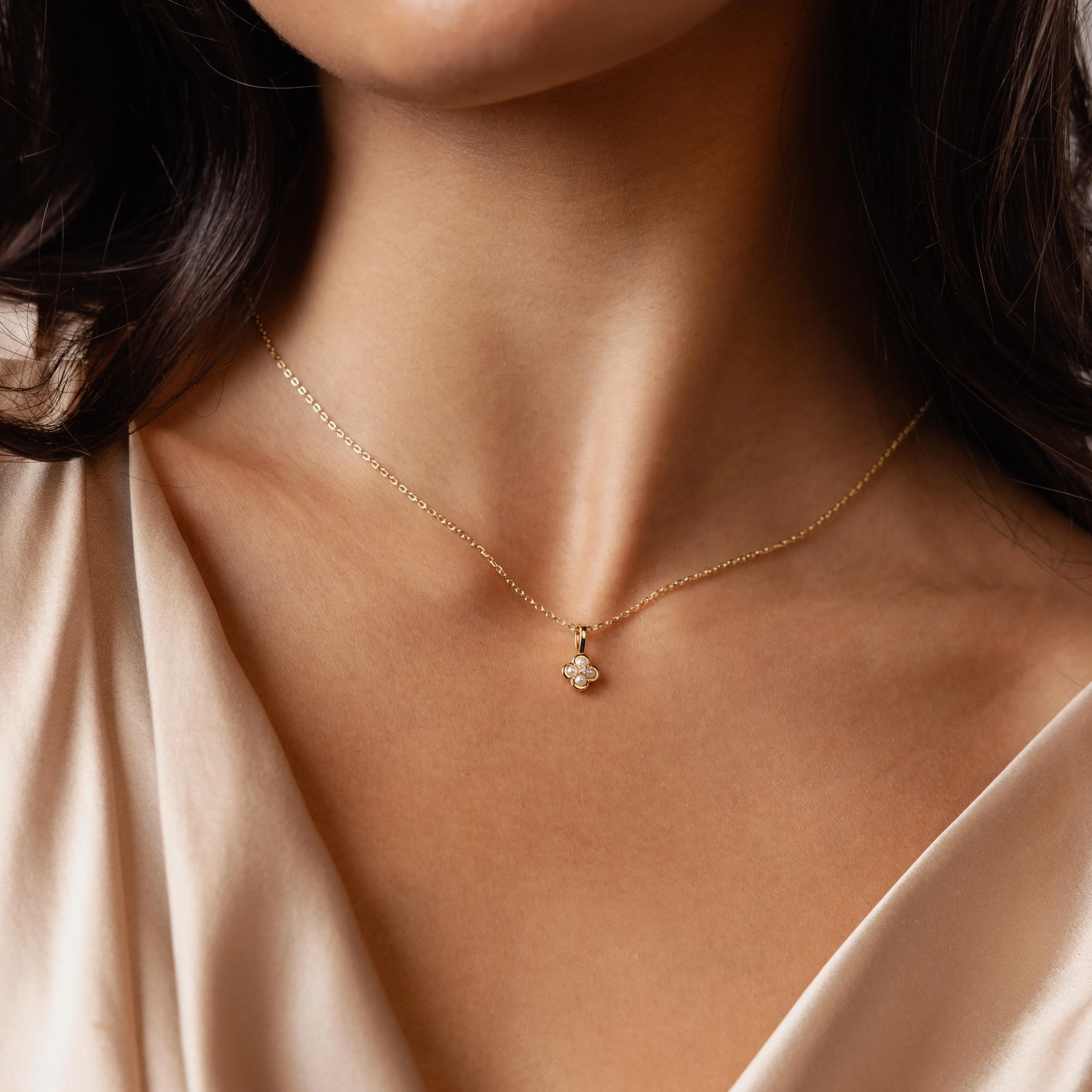 Rounded Pearl Flower Necklace in 18K Gold - Image 2