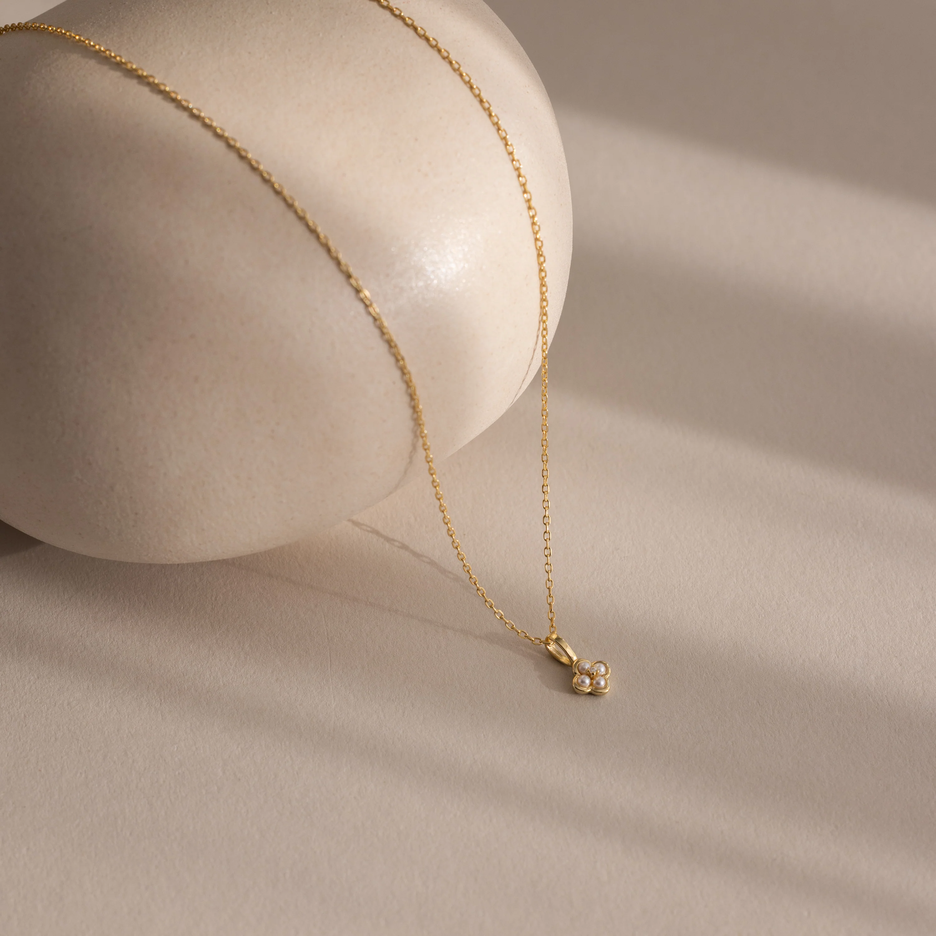 Rounded Pearl Flower Necklace in 18K Gold - Image 3