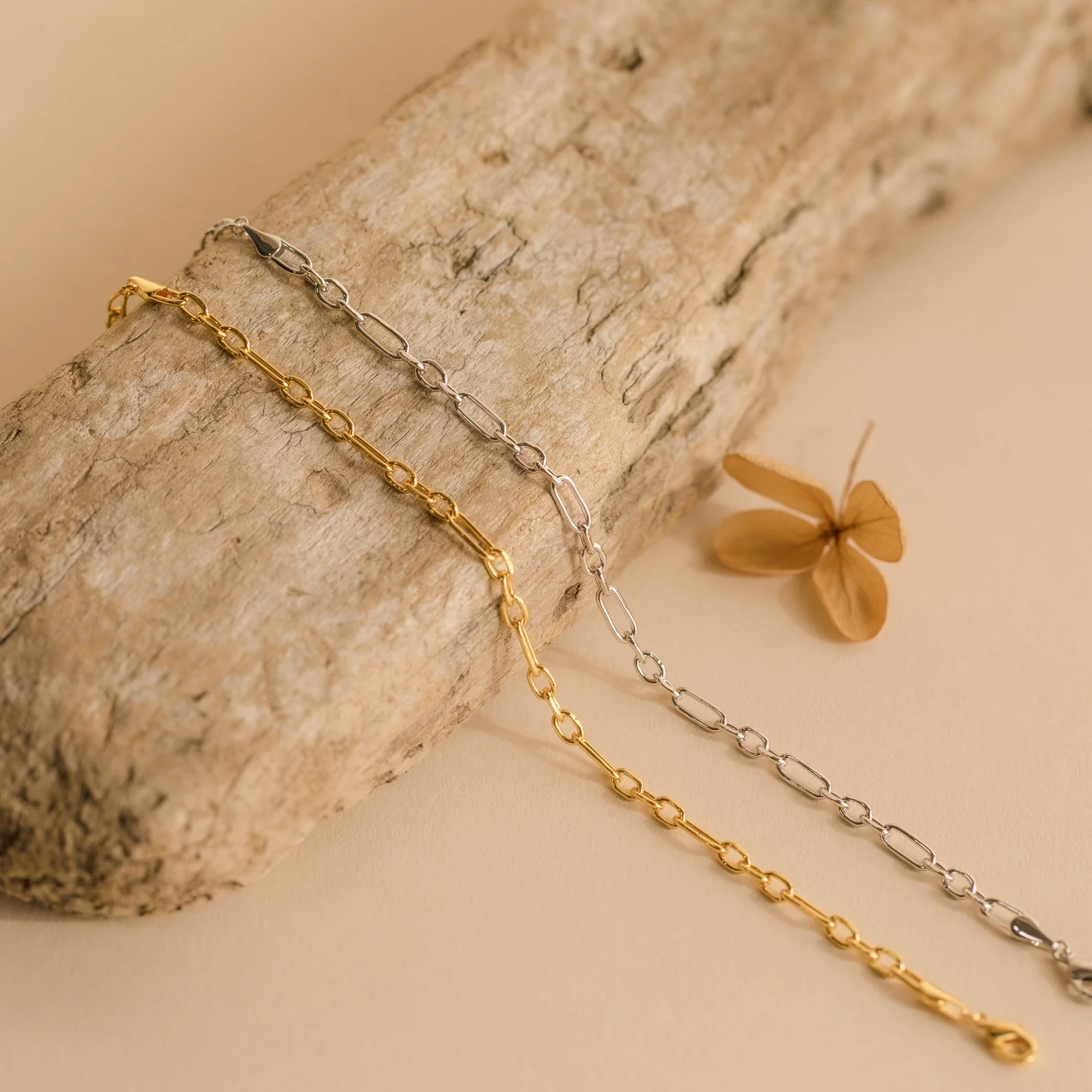 Roxy Paperclip Chain Bracelet - Image 6