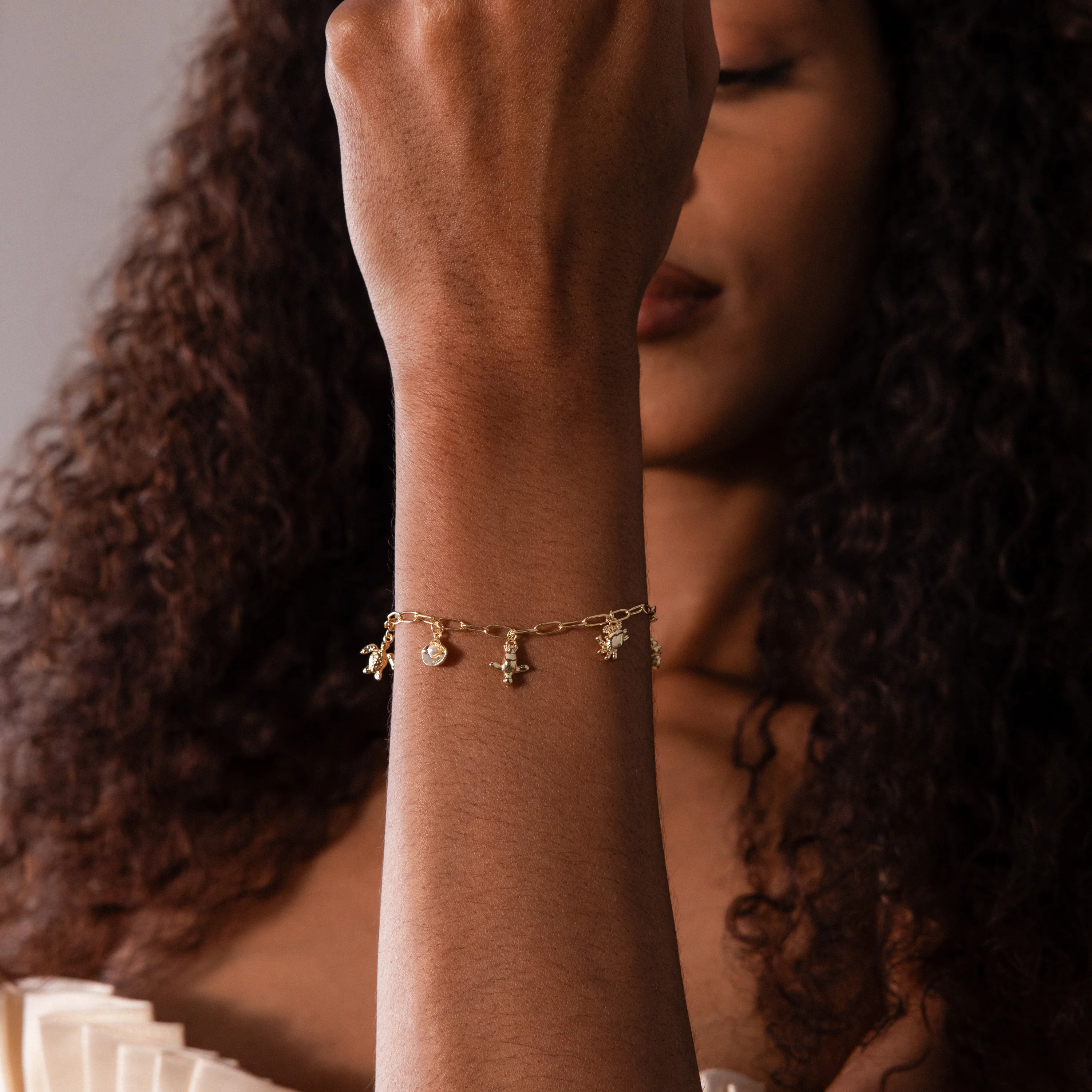 Seaside Charm Bracelet in 18K Gold - Image 2