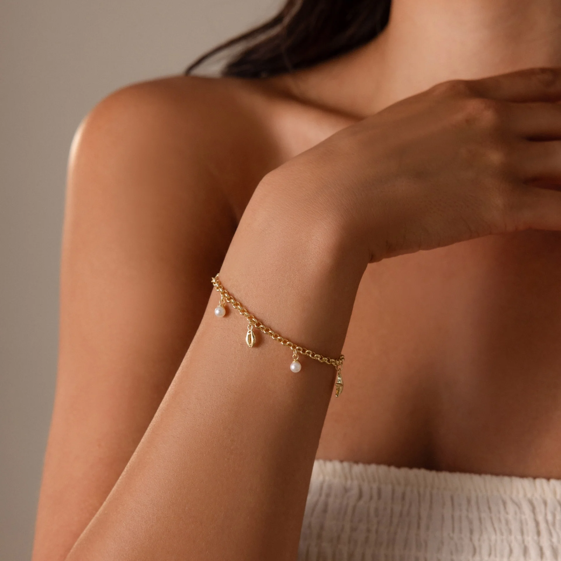 Seaside Pearl Charm Bracelet in 18K Gold - Image 2