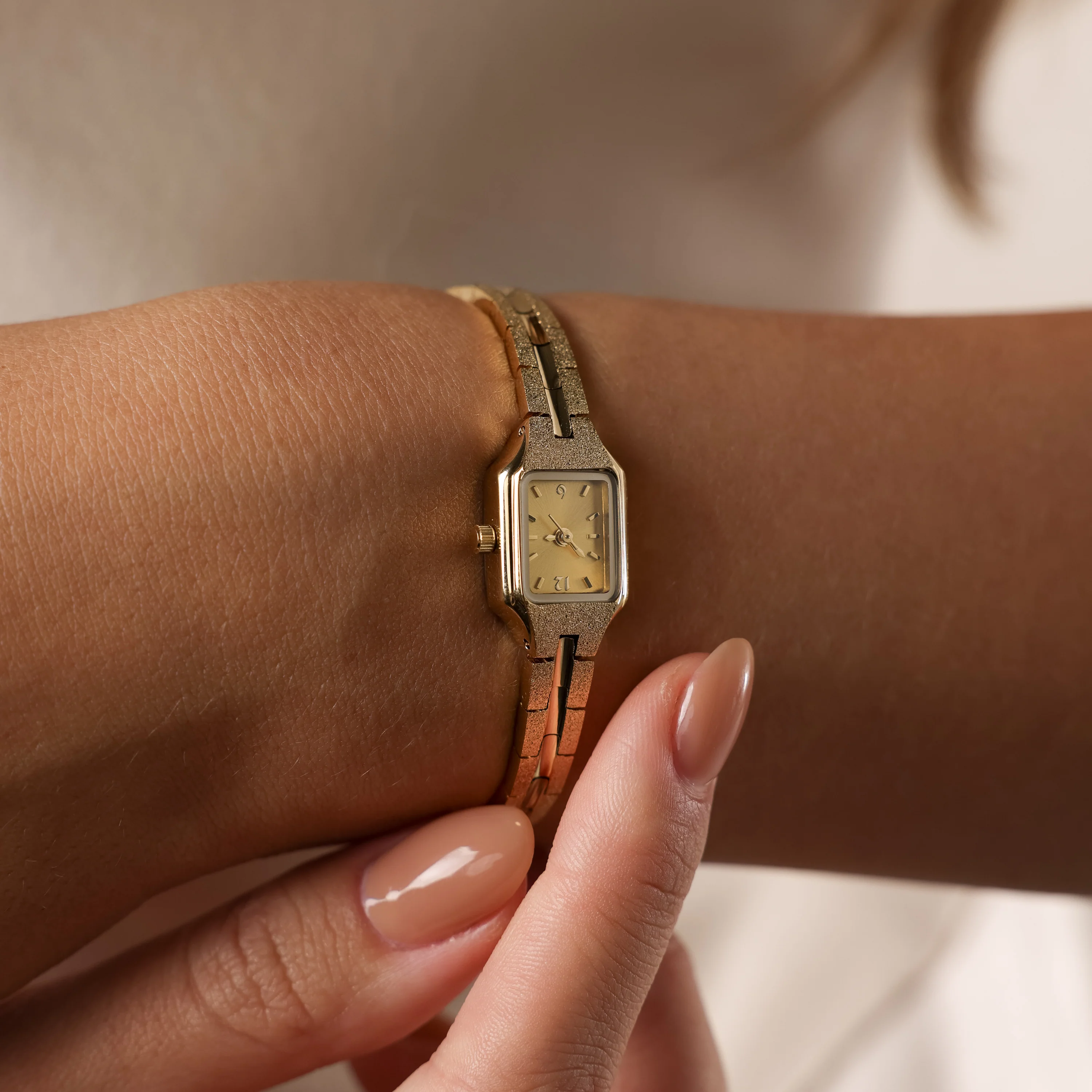 Serpent Chain Timepiece - Image 6