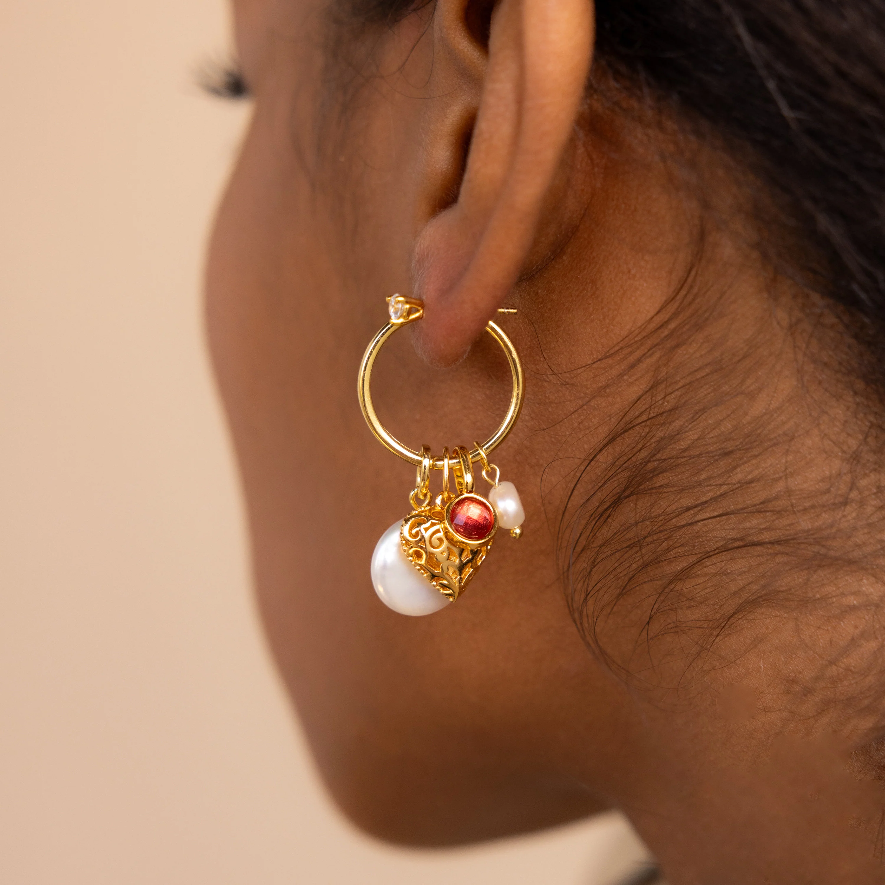 Signet Blue Zircon Charm in 18K Gold - Image 5