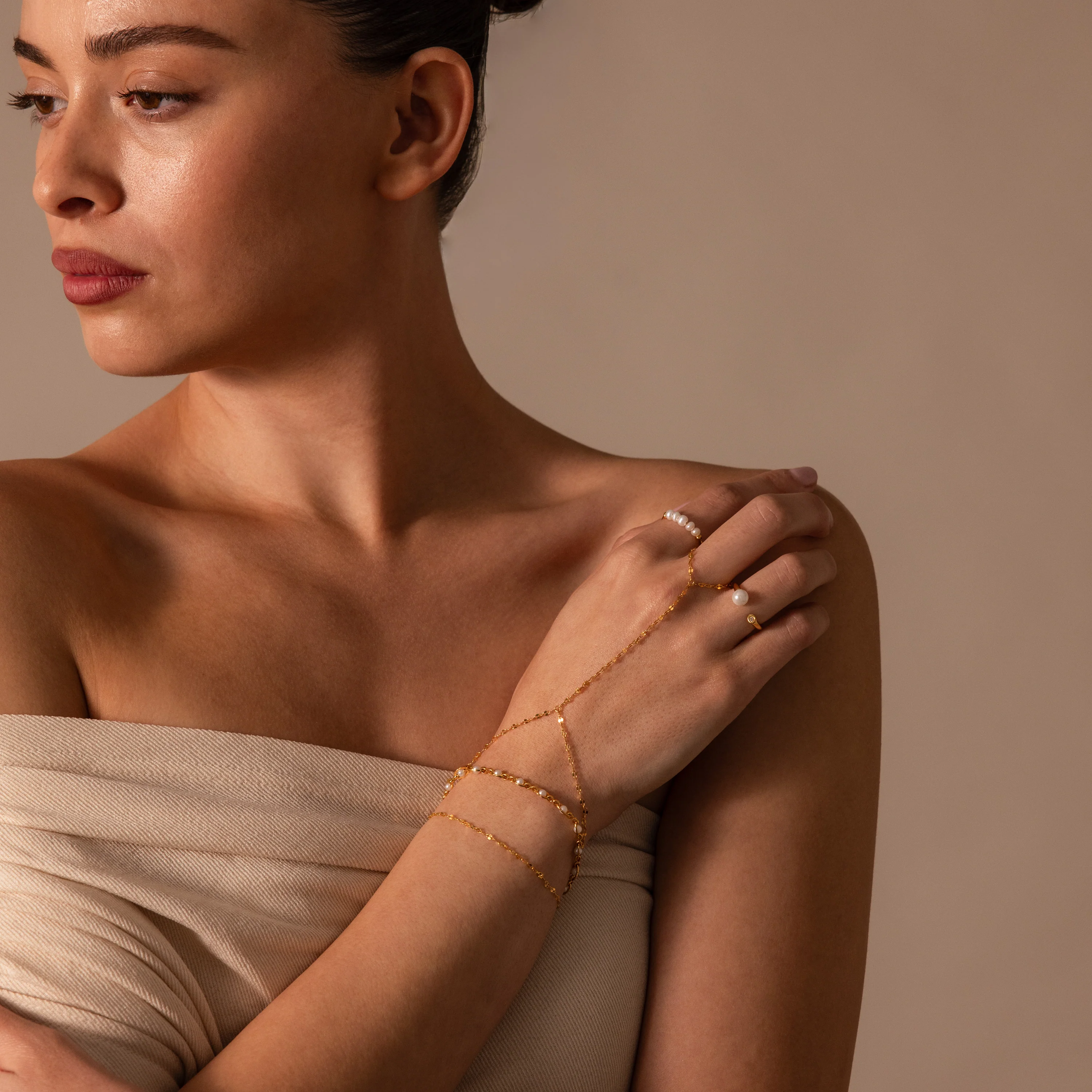Sparkle Hand Chain Bracelet - Image 8