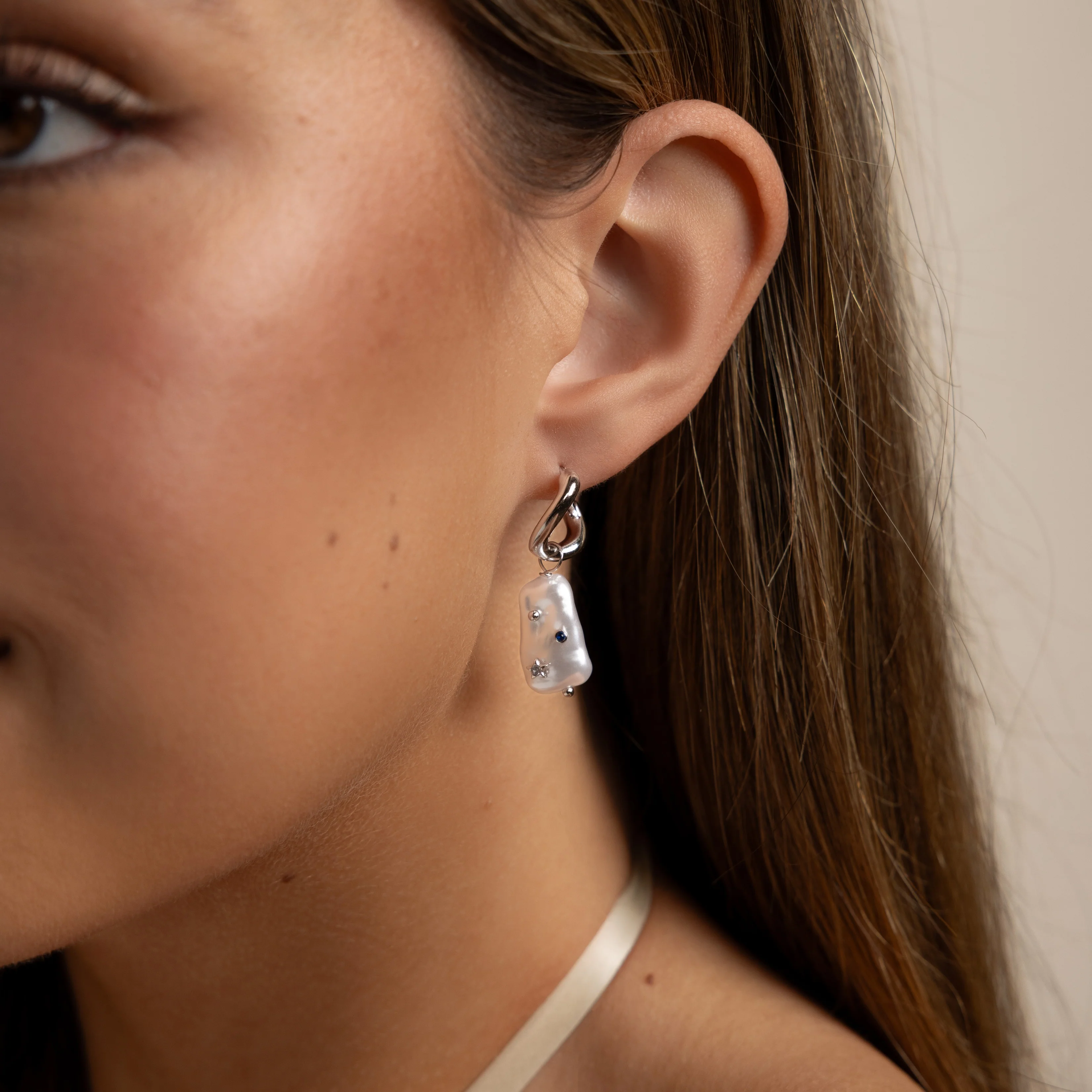Starry Baroque Pearl Charm Hoops in Silver - Image 2