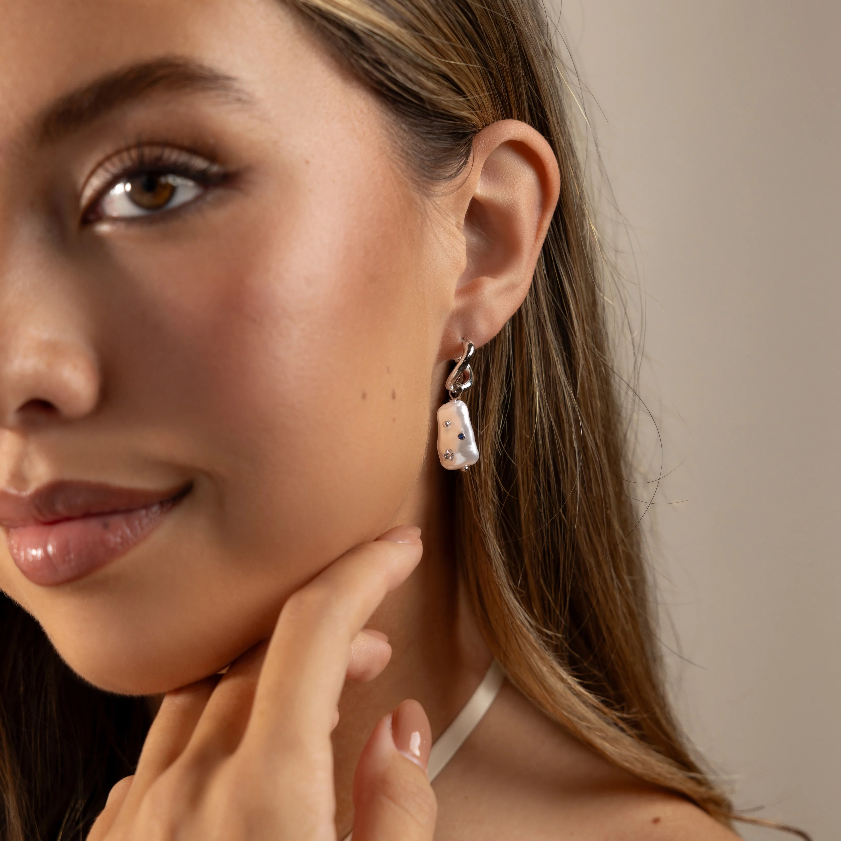 Starry Baroque Pearl Charm Hoops in Silver - Image 6