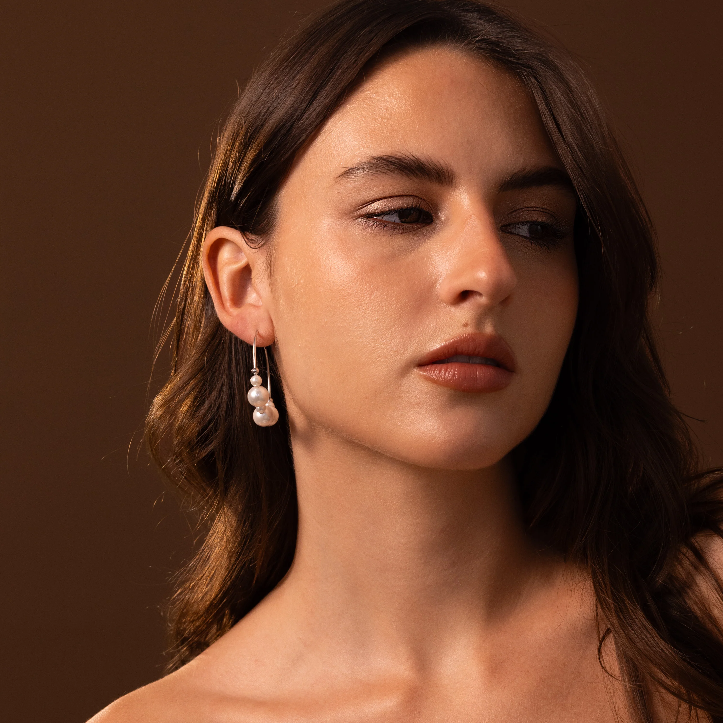 Statement Pearl Hoops in Silver - Image 4