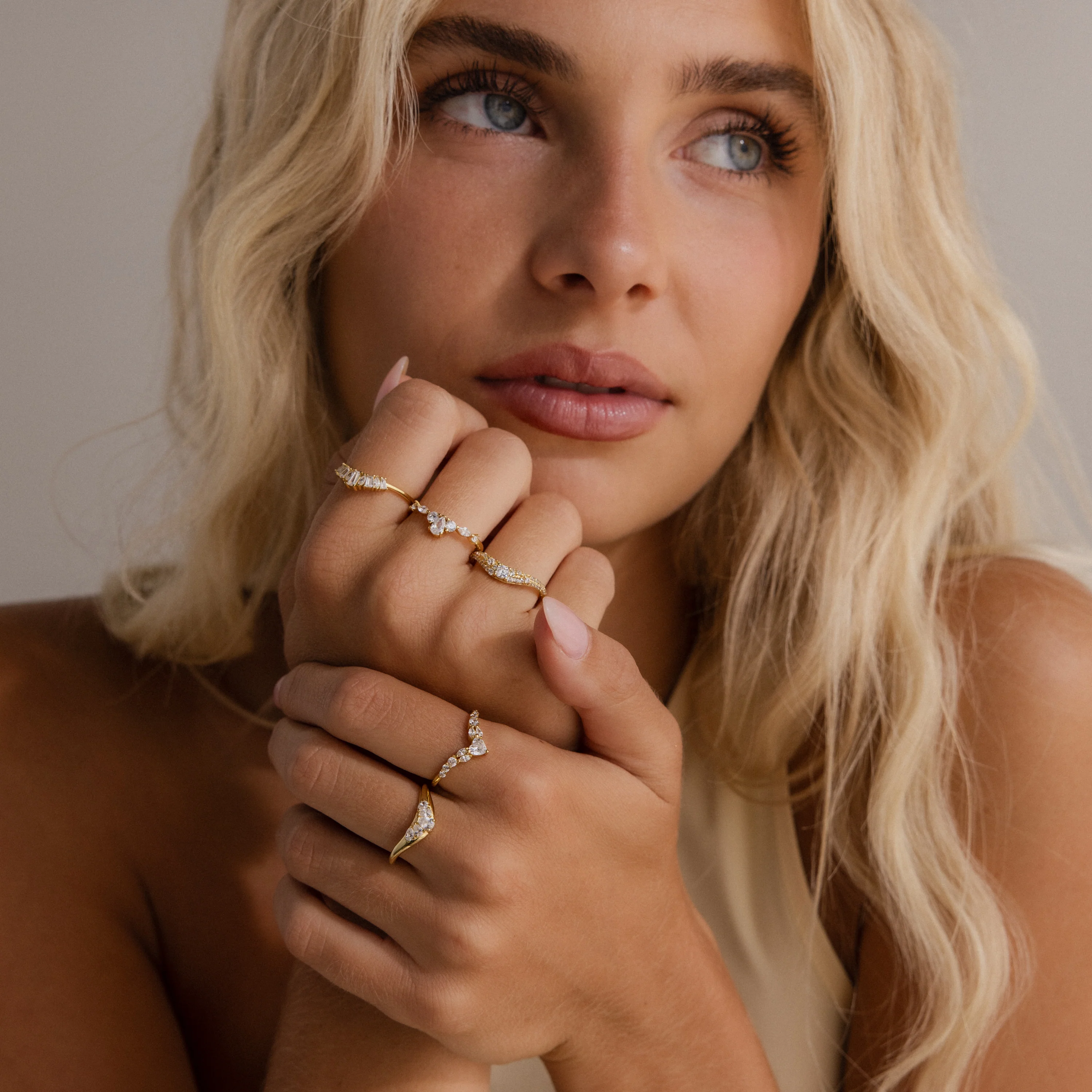 Sunrise Diamond Curve Ring - Image 8