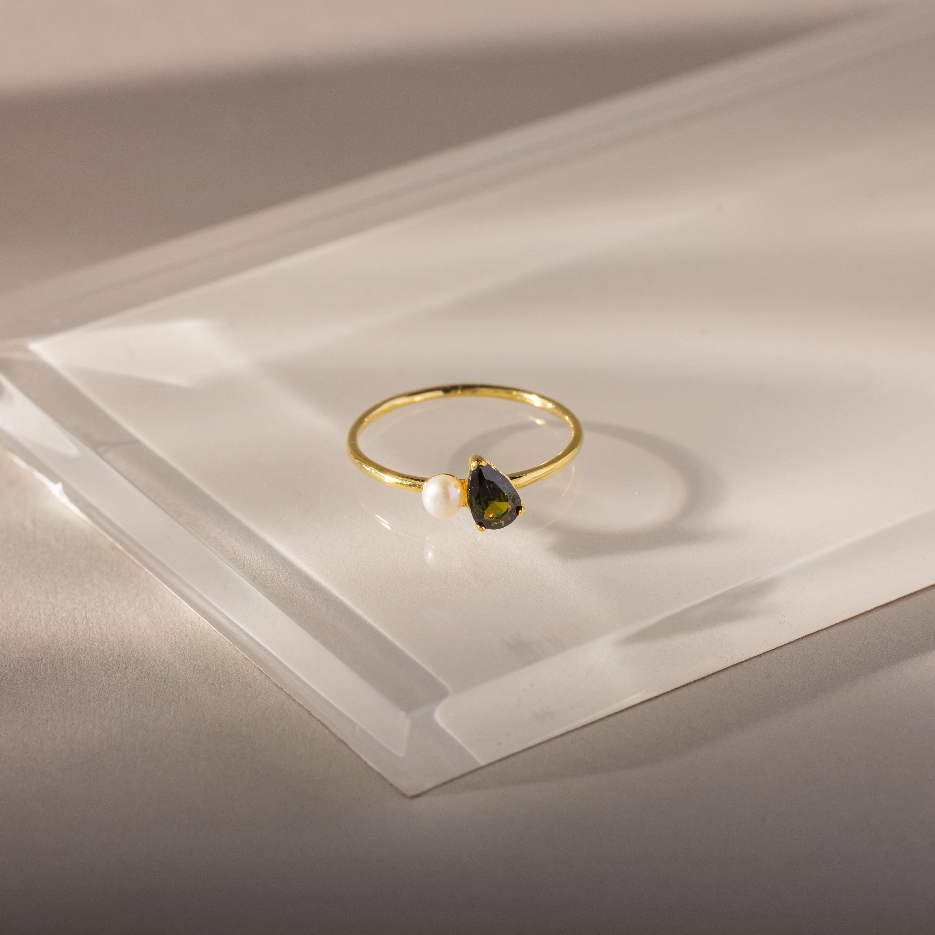 Teardrop Peridot & Pearl Ring