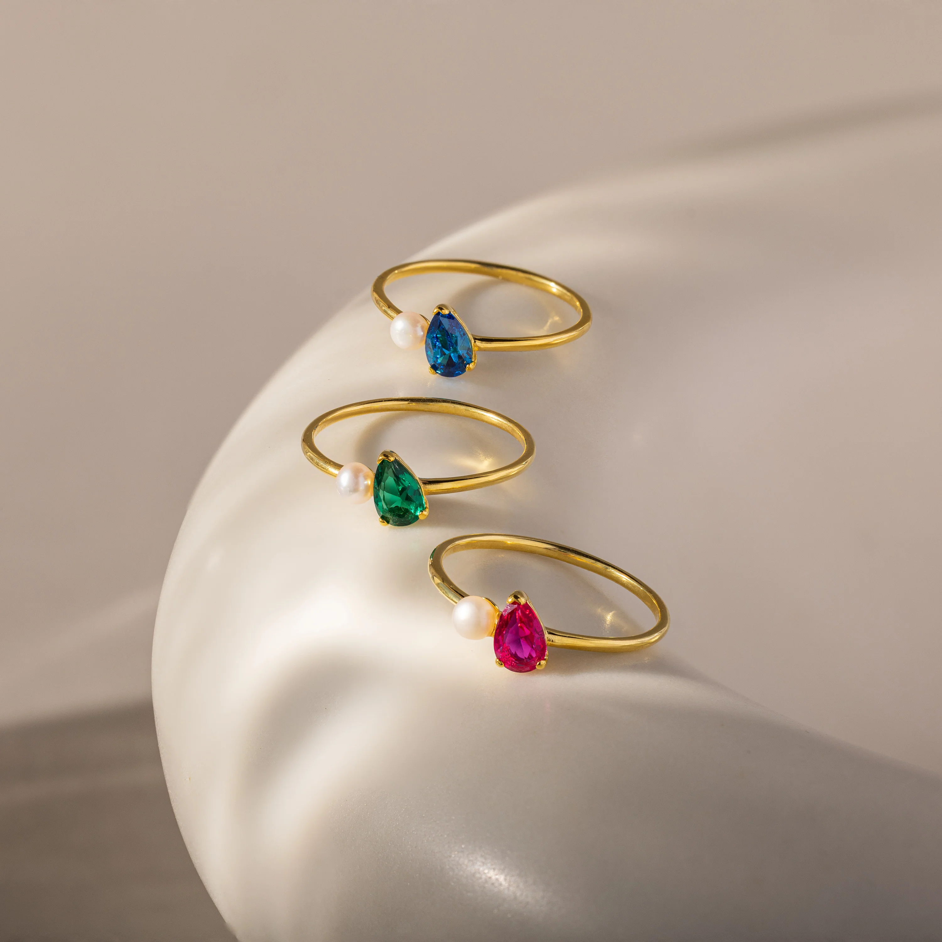 Teardrop Ruby & Pearl Ring - Image 5