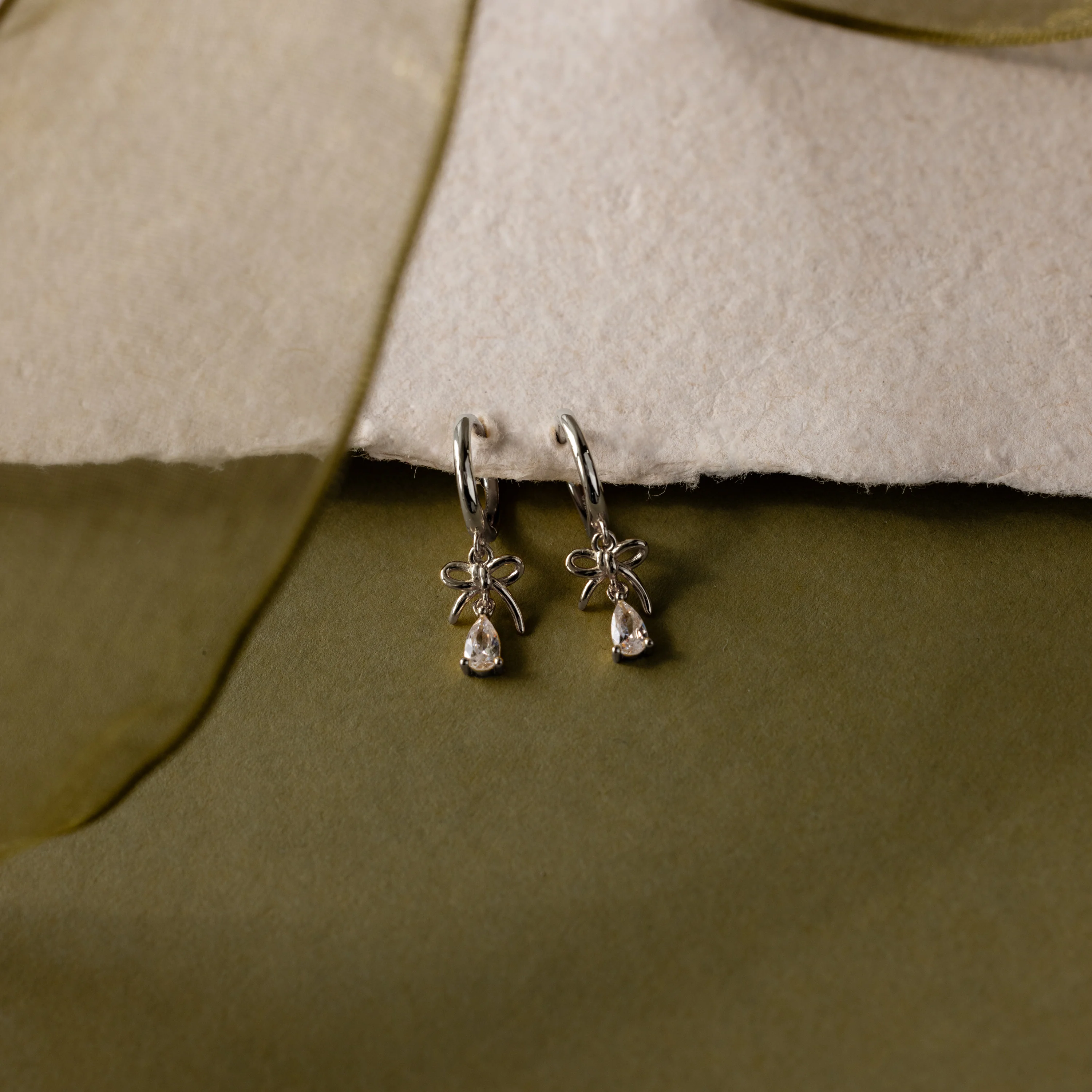 Teardrop Ribbon Charm Hoops in Silver - Image 5