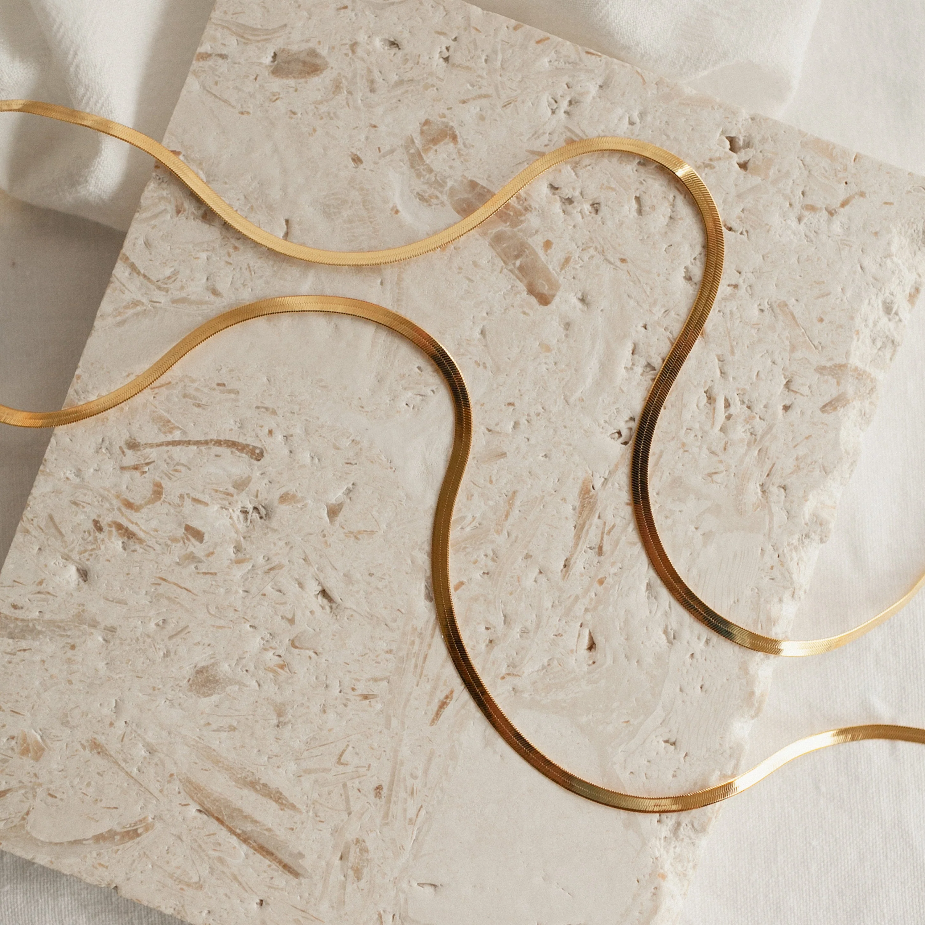 Thick Herringbone Necklace - Image 5