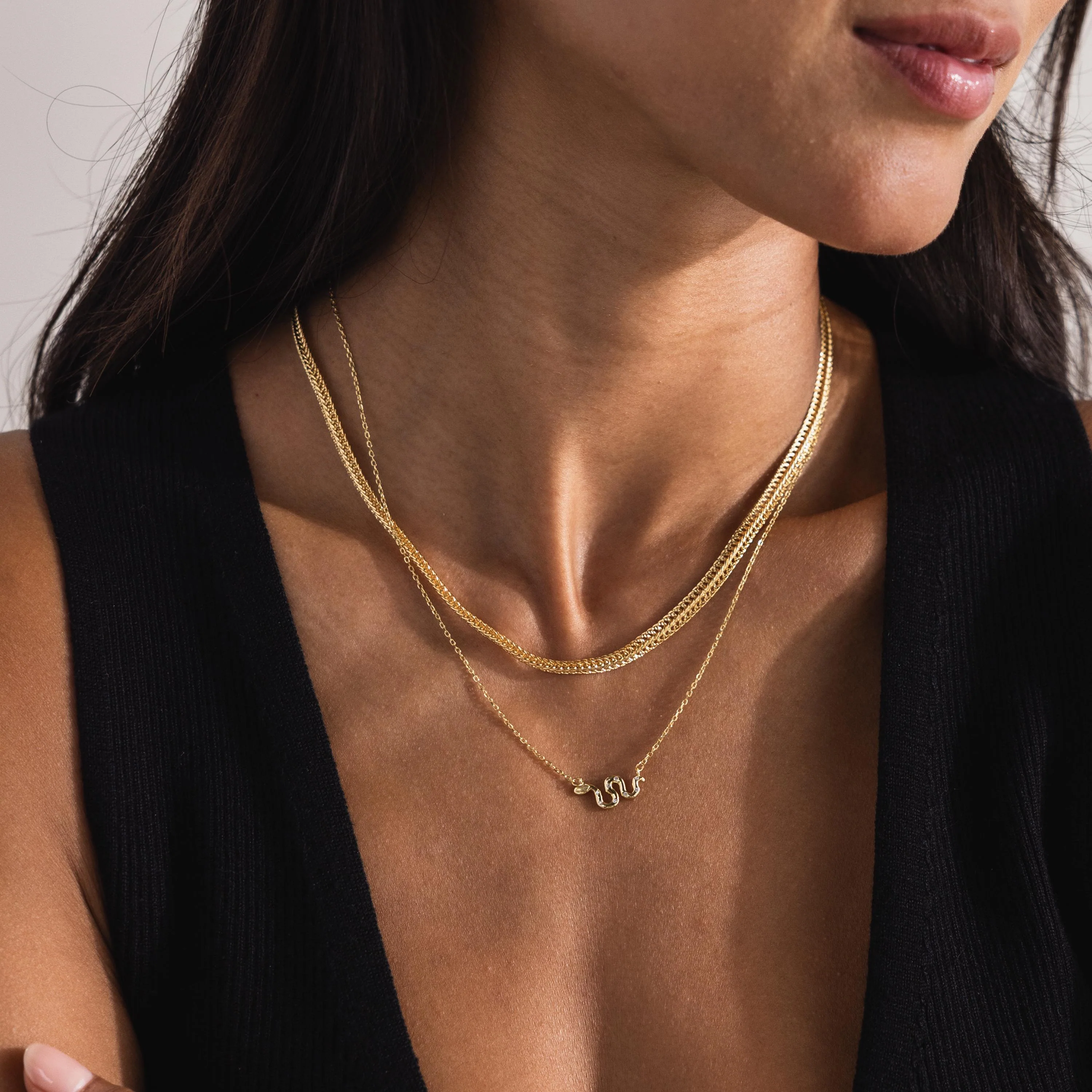 Thin Mesh Chain Necklace in 18K Gold - Image 4