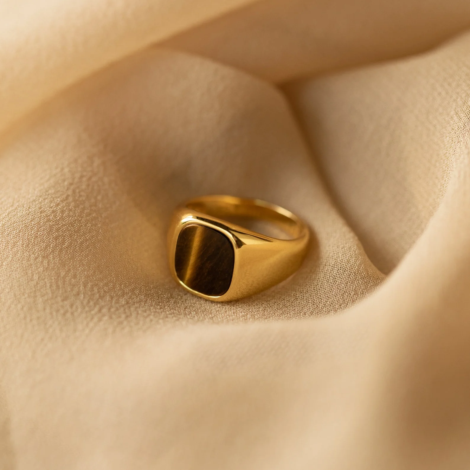Tigers Eye Signet Ring in 18K Gold - Image 3