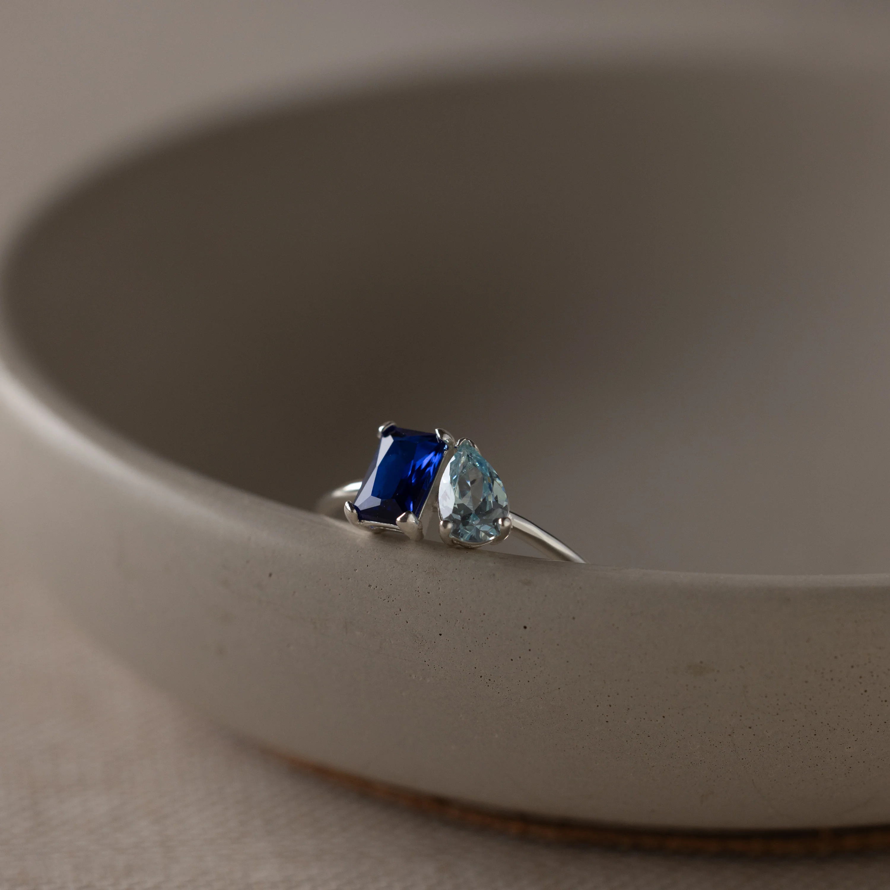 Toi et Moi Birthstone Ring in Silver - Image 4