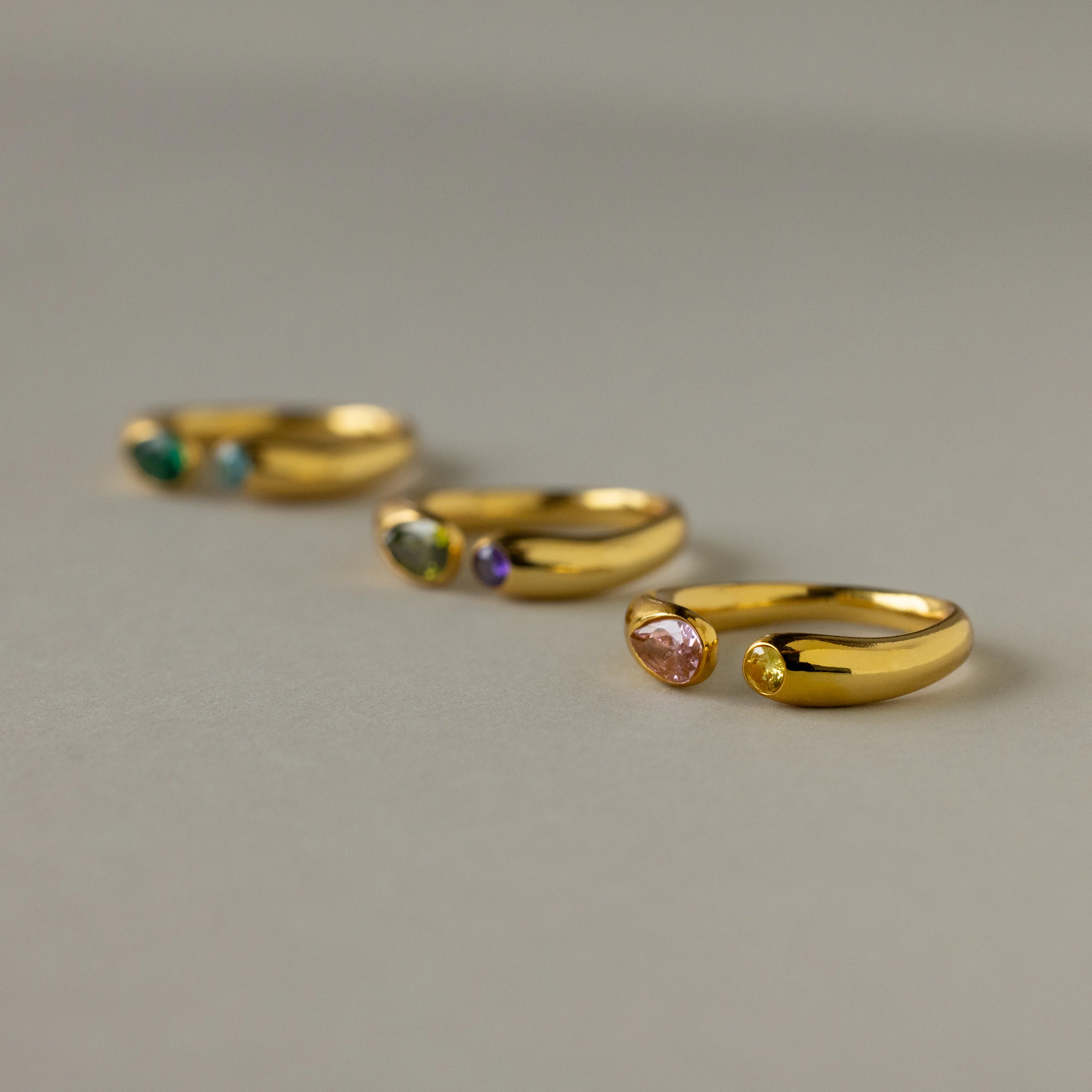 Toi et Moi Birthstone Signet Ring - Image 3