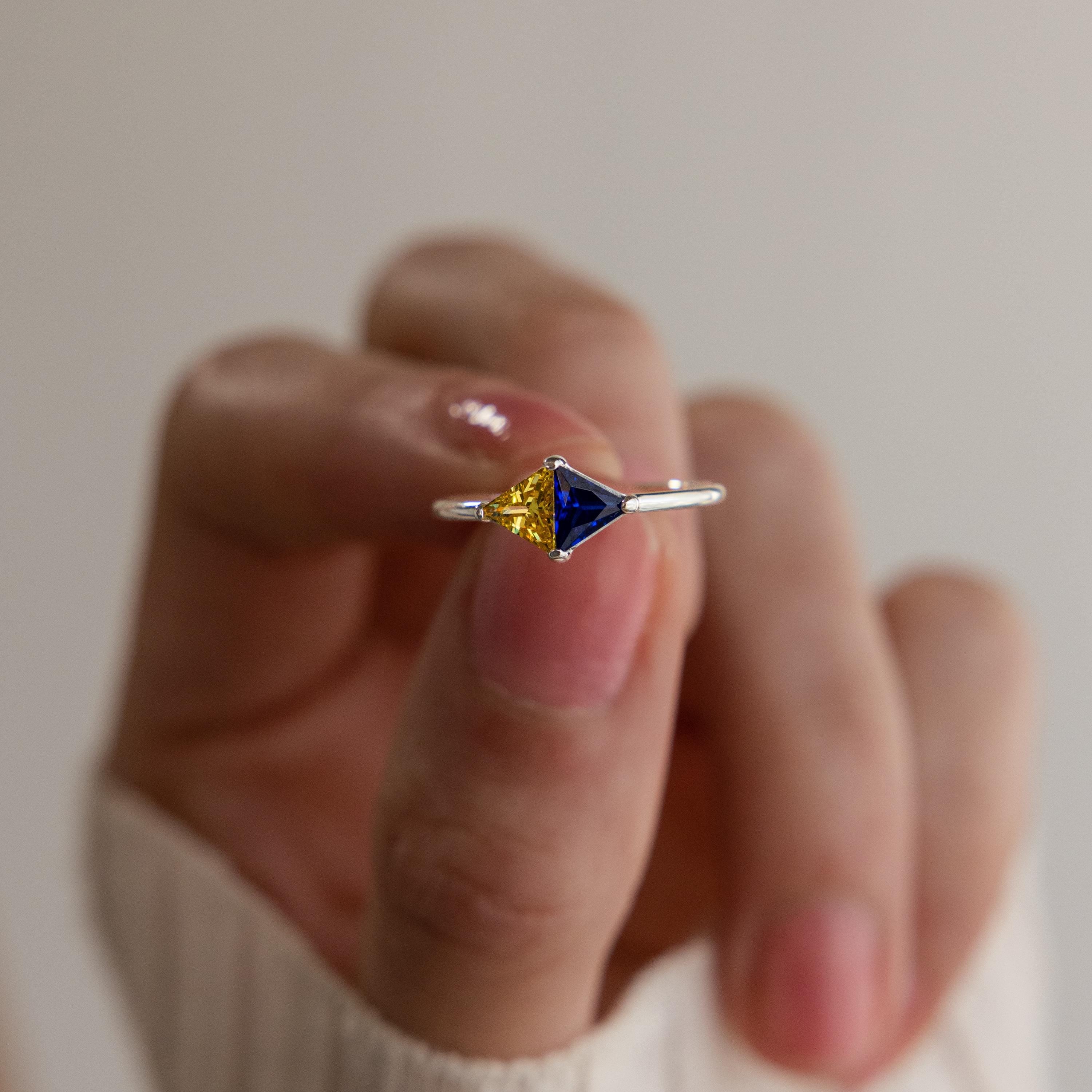 Toi et Moi Triangle Birthstone Ring - Image 5