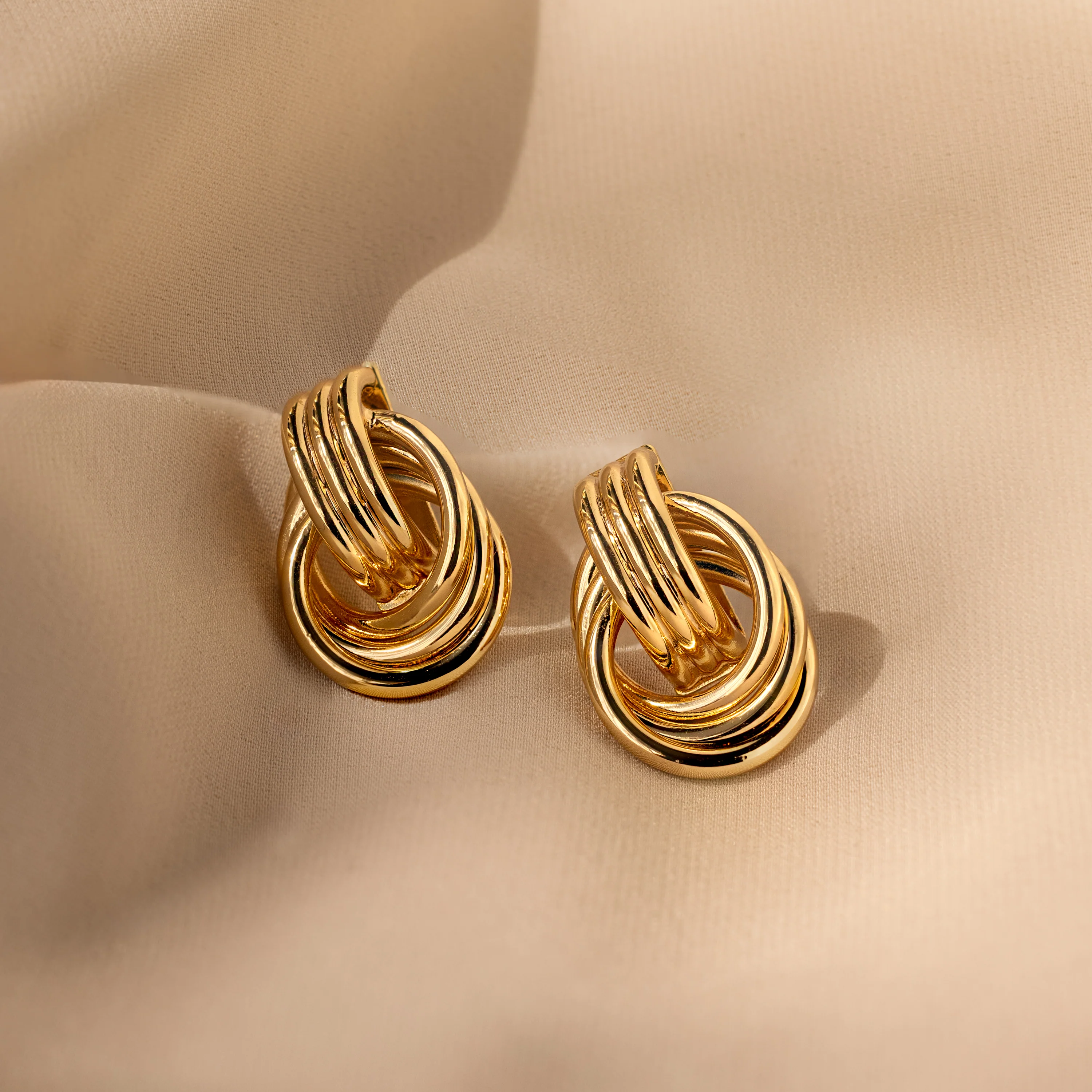 Triple Knot Earrings in 18K Gold - Image 3