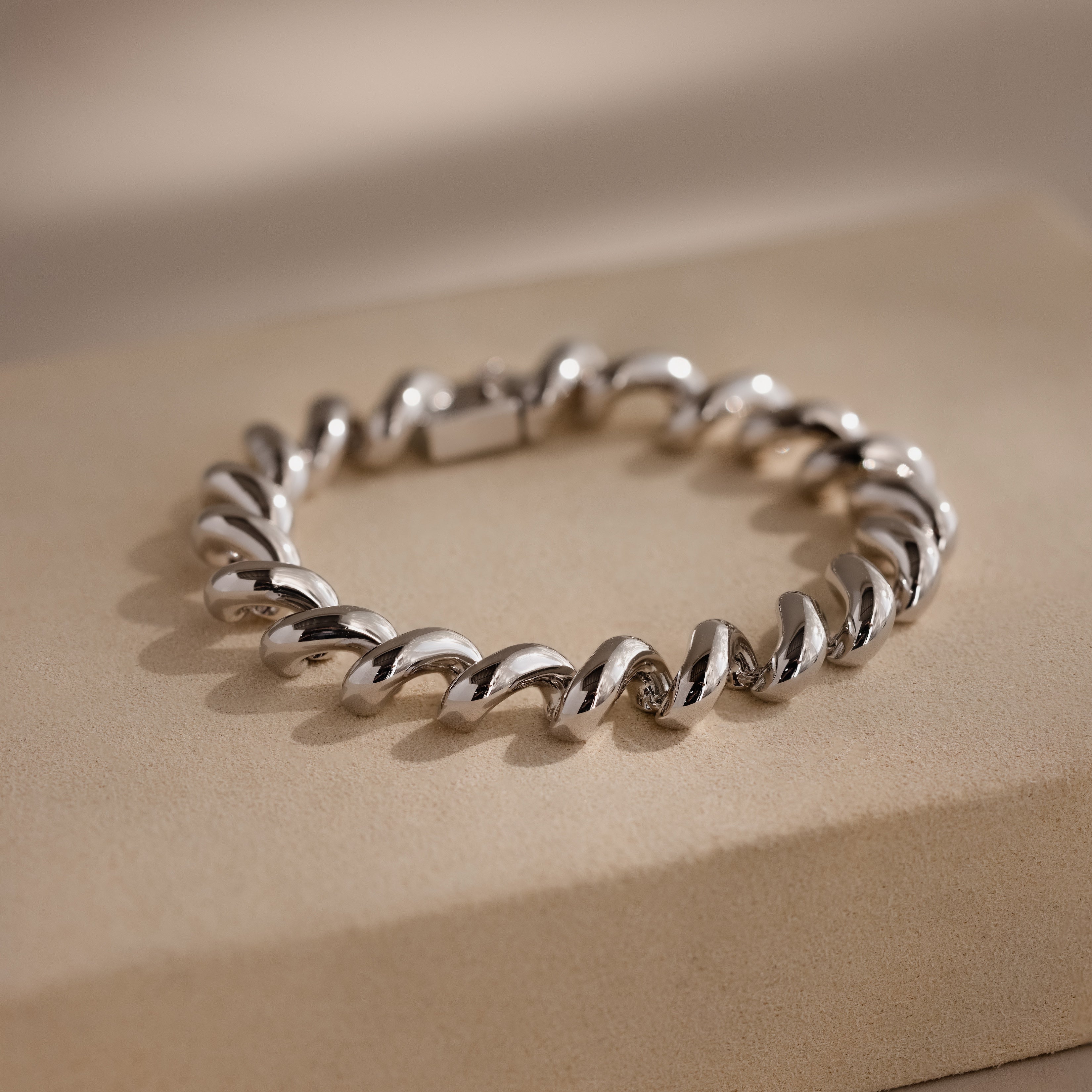 Twisted Chain Bracelet in Silver