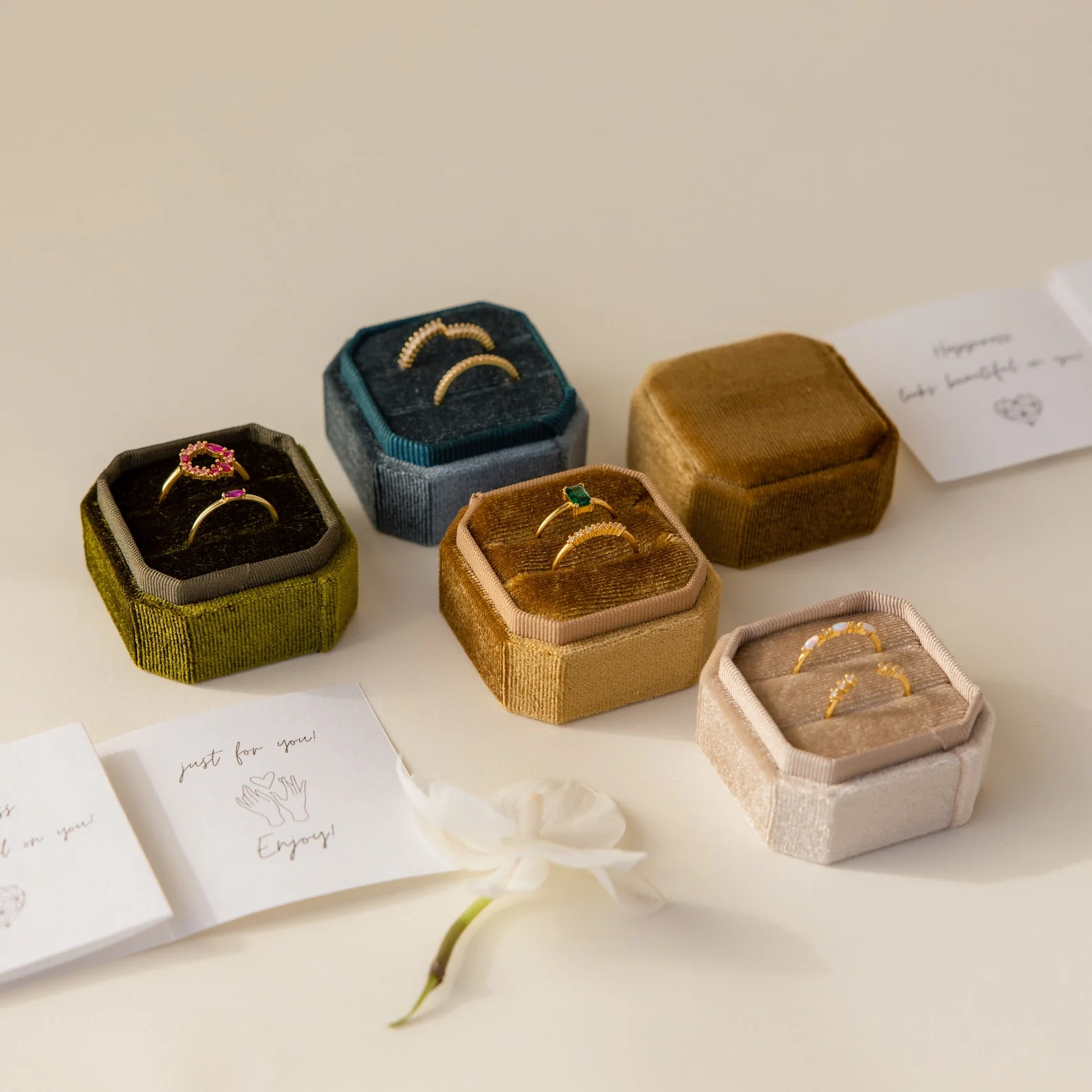 Velvet Ring Box - Image 7