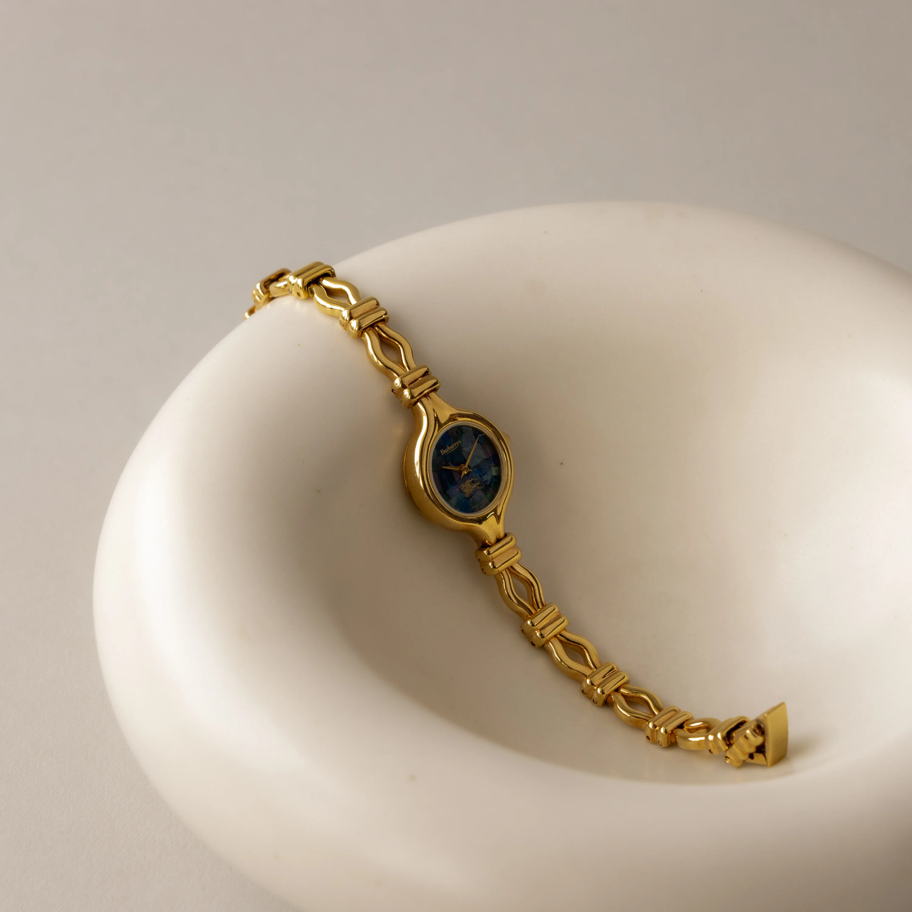 Vintage Burberrys Dainty Mosaic Gold Watch - Image 2